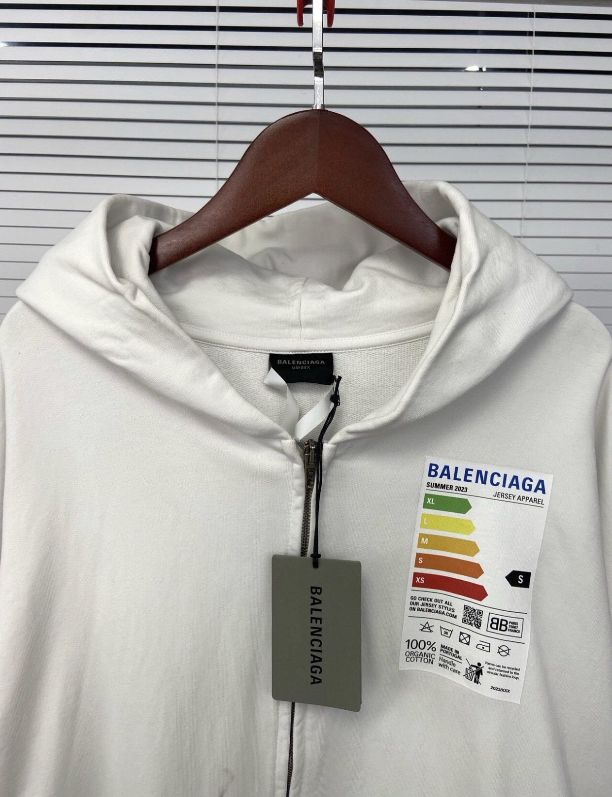 Balenciaga Balenciaga refrigerator sticker sticker white zipper jacket Size US M / EU 48-50 / 2 - 4 Thumbnail