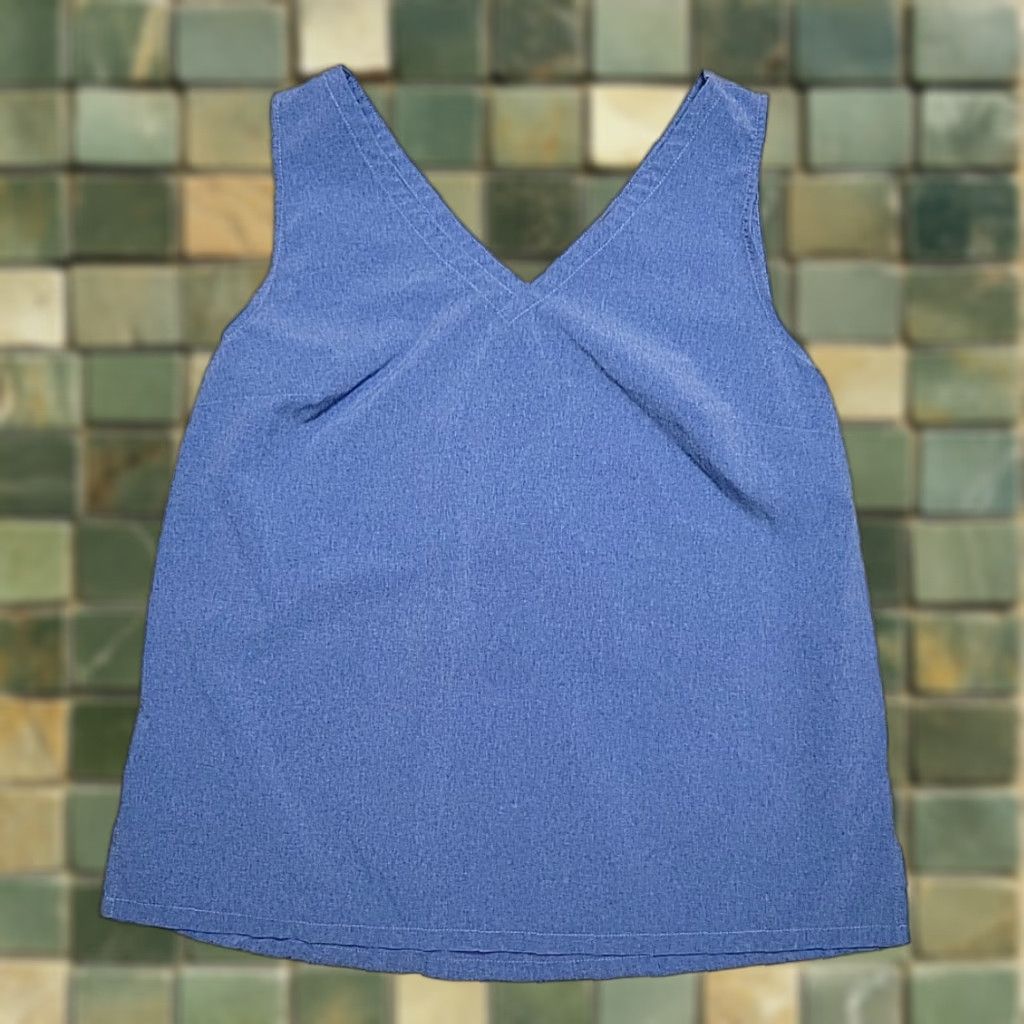 Eddie Bauer Eddie Bauer Shirt Womens S Blue Travex V-Neck Tank Top Outdoor Travel Hike Capable All Seasons Womens Size S / US 4 / IT 40 - 1 Thumbnail