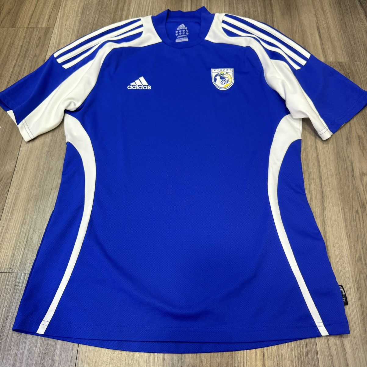 Adidas Cyprus 08/10 home shirt Size US M / EU 48-50 / 2 - 1 Thumbnail