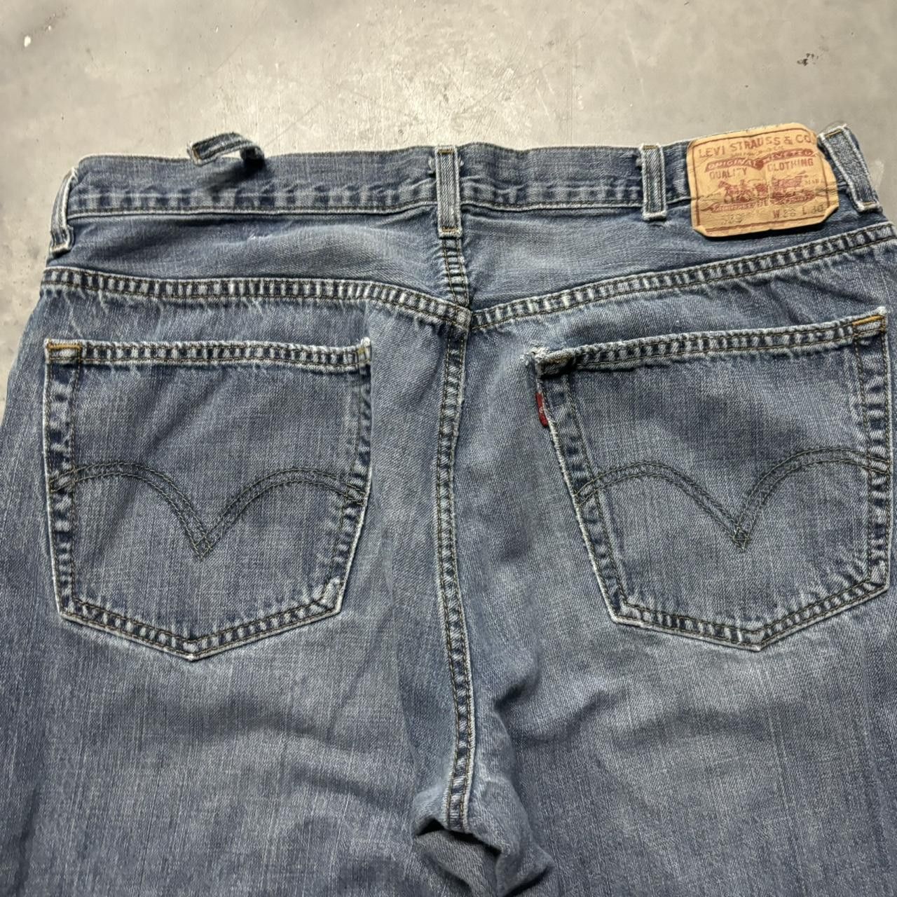 Levi's × Vintage Crazy Vintage Y2K/2000s Baggy Grunge Levi’s Faded Dark Wash Skater Denim Jeans! Size US 38 / EU 54 - 7 Thumbnail
