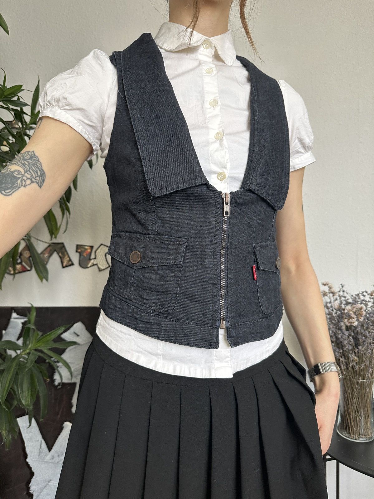 Japanese Brand × Vintage Dark Denim Vintage Deep V-Neck Skinny Sheath Vest Size M / US 6-8 / IT 42-44 - 3 Thumbnail