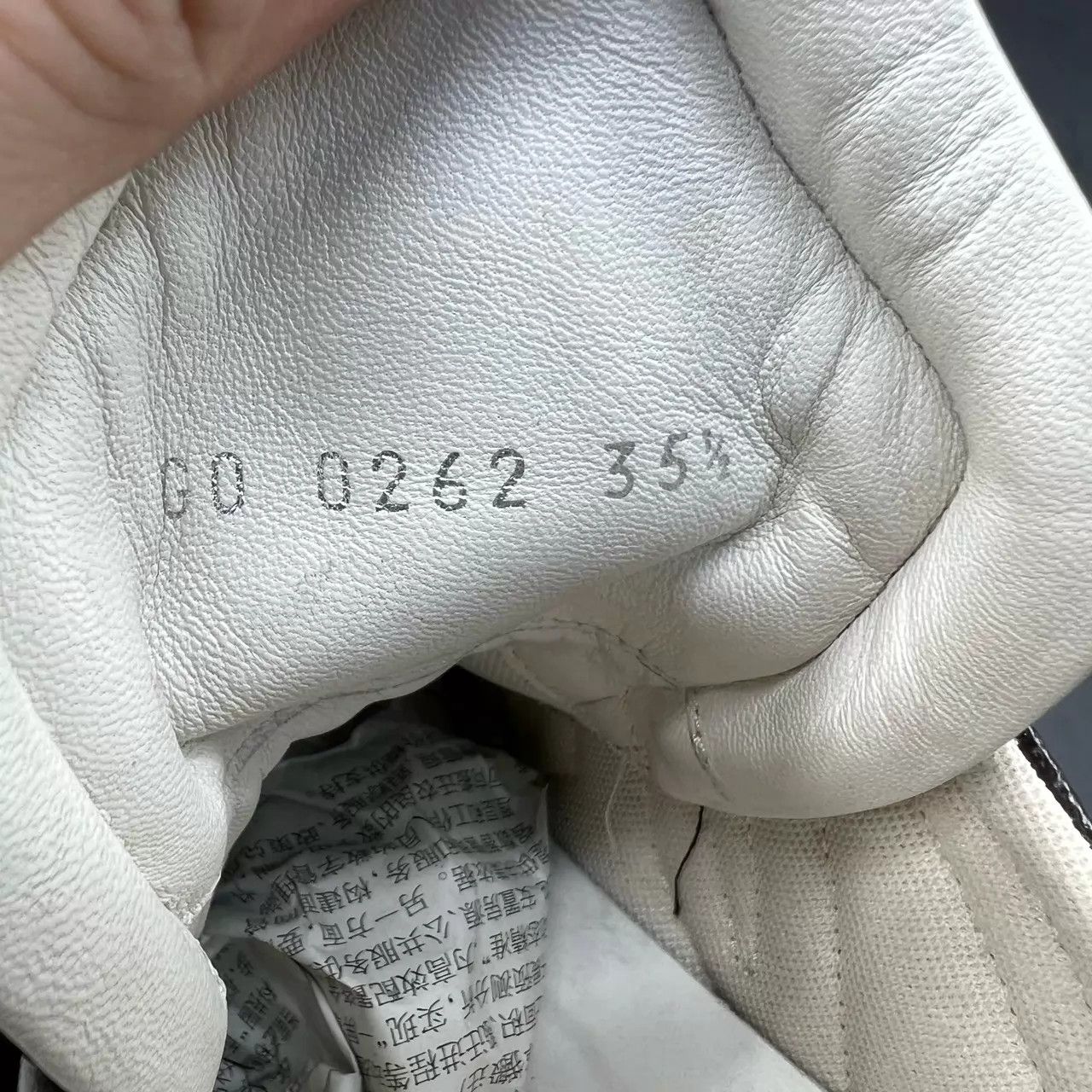 Louis Vuitton LV Archlight 35.5 White/Gray/Black 2x Worn Size US 5 / IT 35 - 7 Thumbnail