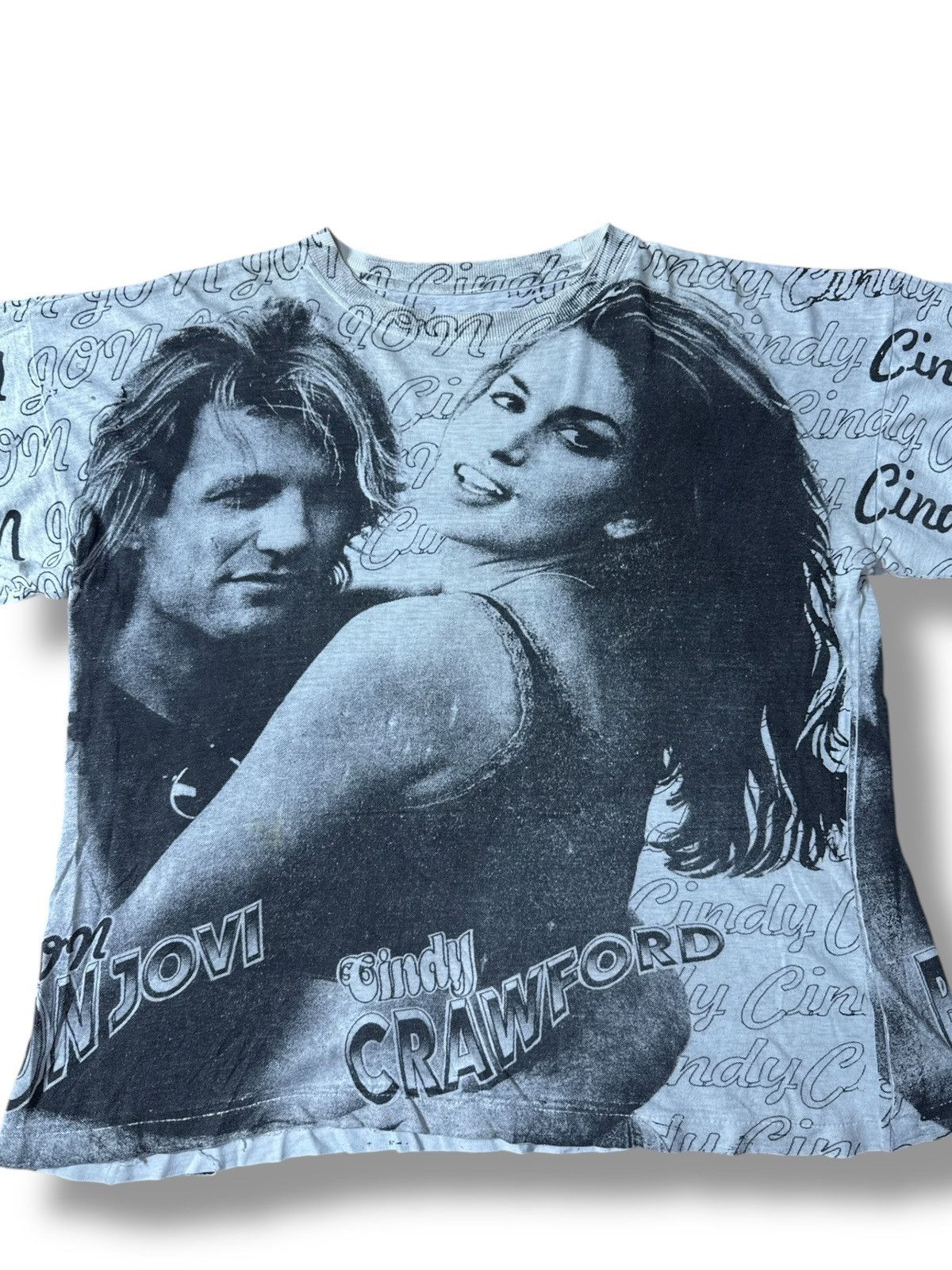 Band Tees × Folk × Vintage *RARE* BON JOVI X CINDY CRAWFORD AOP VINTAGE 90s MUSIC Size US XL / EU 56 / 4 - 5 Thumbnail