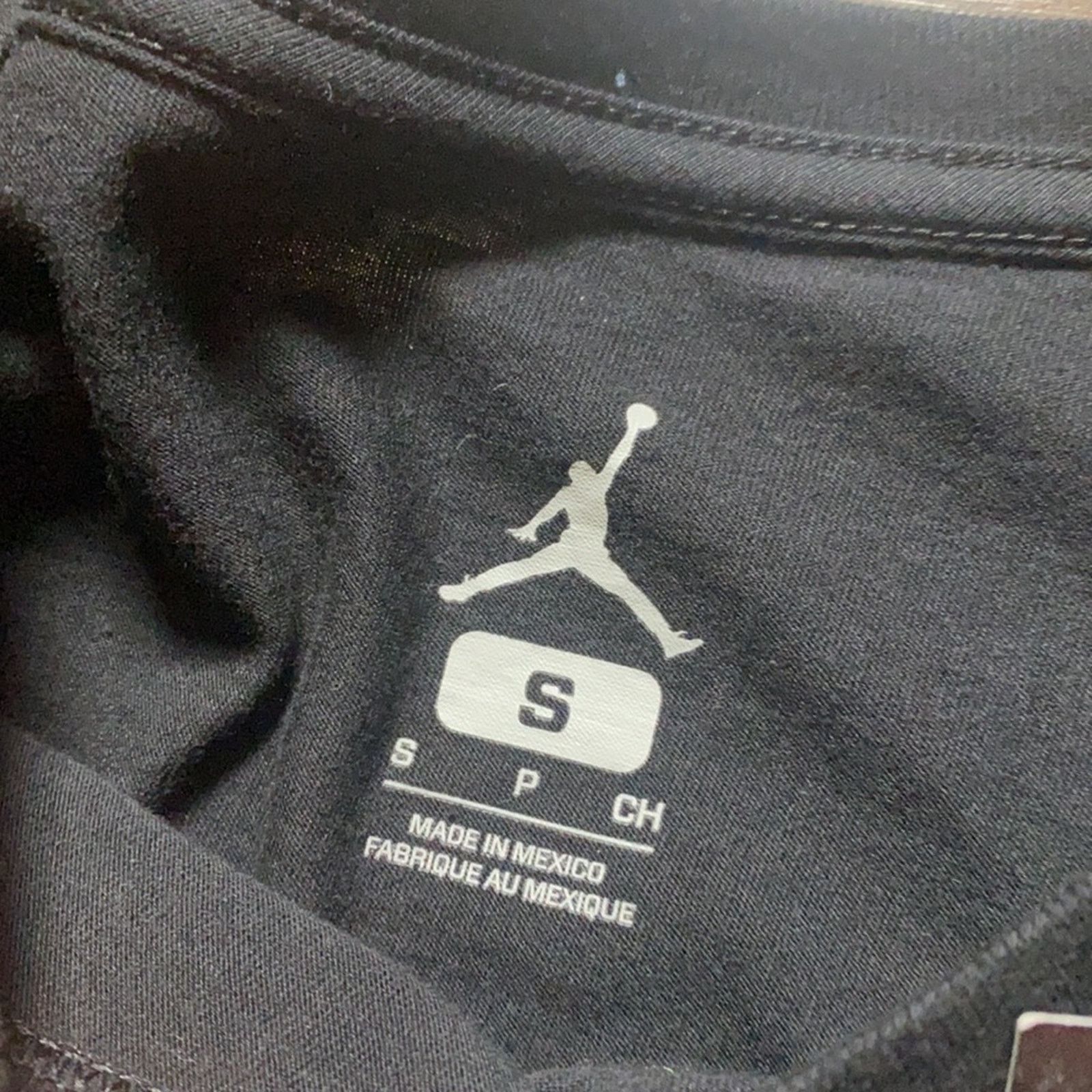 Jordan Brand 2015 Air Jordan Long Sleeve Size US S / EU 44-46 / 1 - 4 Thumbnail