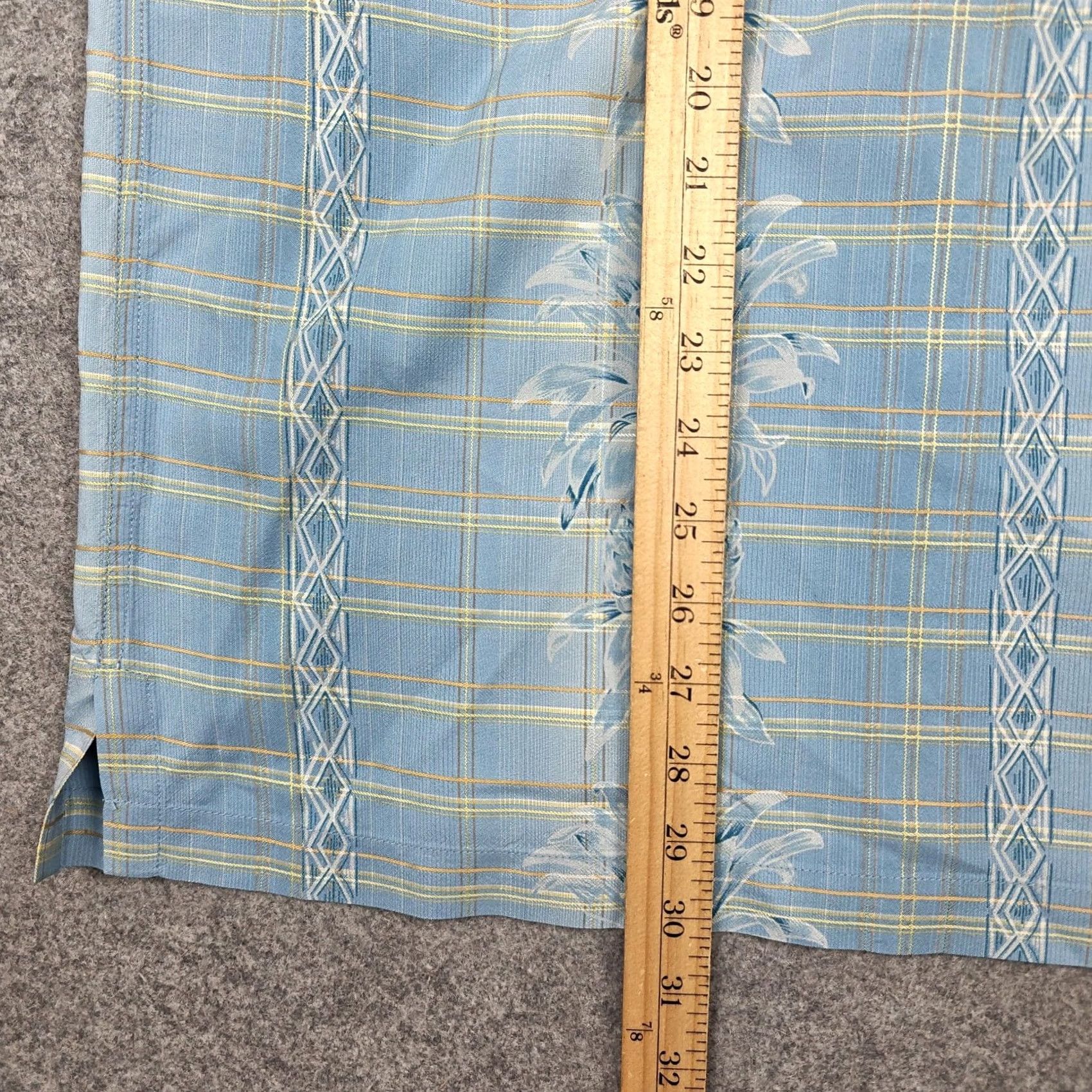Tommy Bahama Tommy Bahama Shirt Mens M Blue Plaid Silk Short Sleeve Hawaiian Aloha Shirt Size US M / EU 48-50 / 2 - 6 Thumbnail