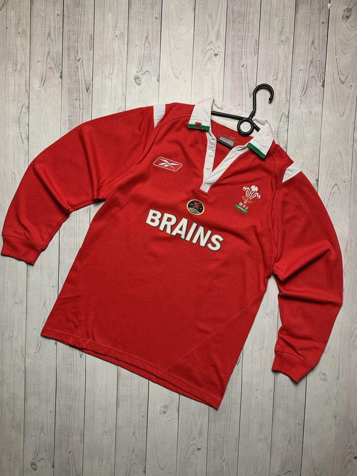 Reebok × Vintage Vintage Reebok Wales rugby jersey size M red Size US M / EU 48-50 / 2 - 1 Thumbnail