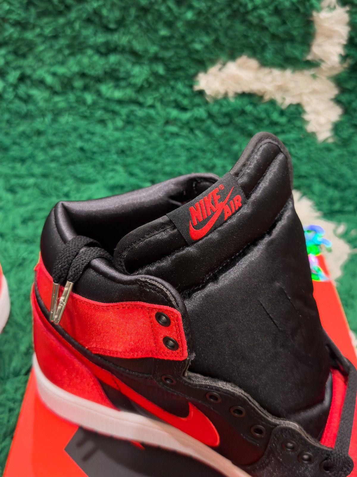 Jordan Brand Jordan 1 Retro High OG Satin Bred Size US 9 / EU 42 - 9 Thumbnail