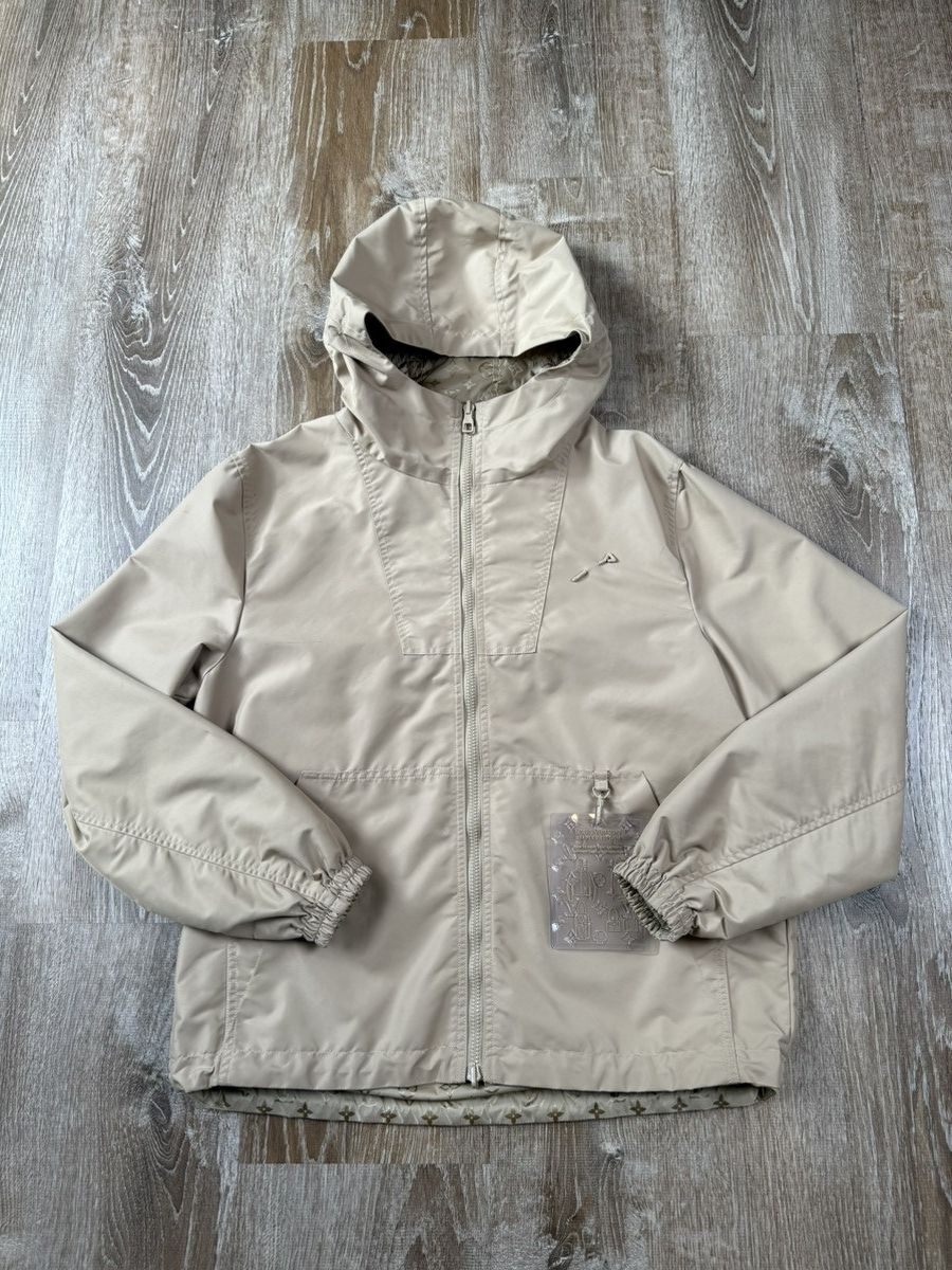 Louis Vuitton Louis Vuitton Staples Edition Reversible Windbreaker Size US S / EU 44-46 / 1 - 1 Thumbnail