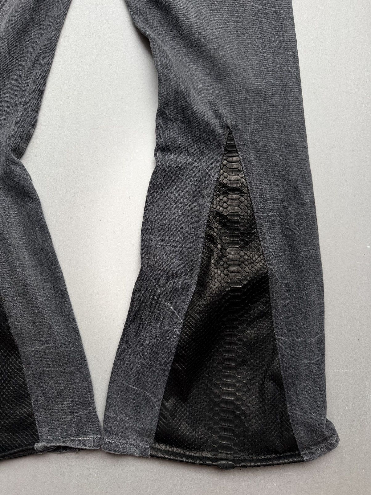 Japanese Brand Wildlife lace-up flare jeans Size US 29 - 6 Thumbnail