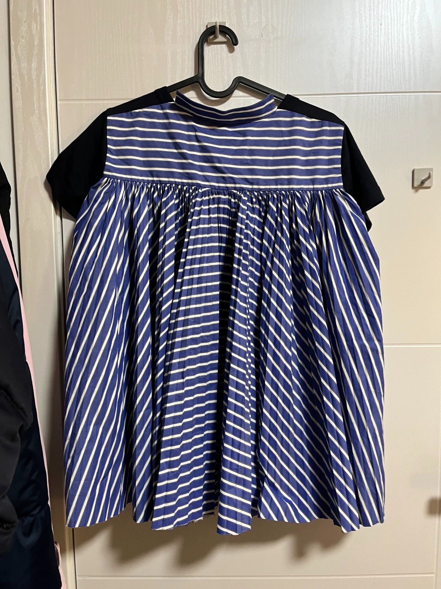 Sacai Sacai Color Blocked SS Tee Size 2 (9/10, Authentic) Size XS / US 0-2 / IT 36-38 - 2 Thumbnail