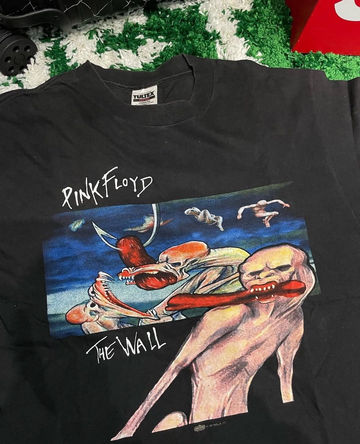 Vintage 1997 Pink Floy Tee Size US L / EU 52-54 / 3 - 2 Thumbnail