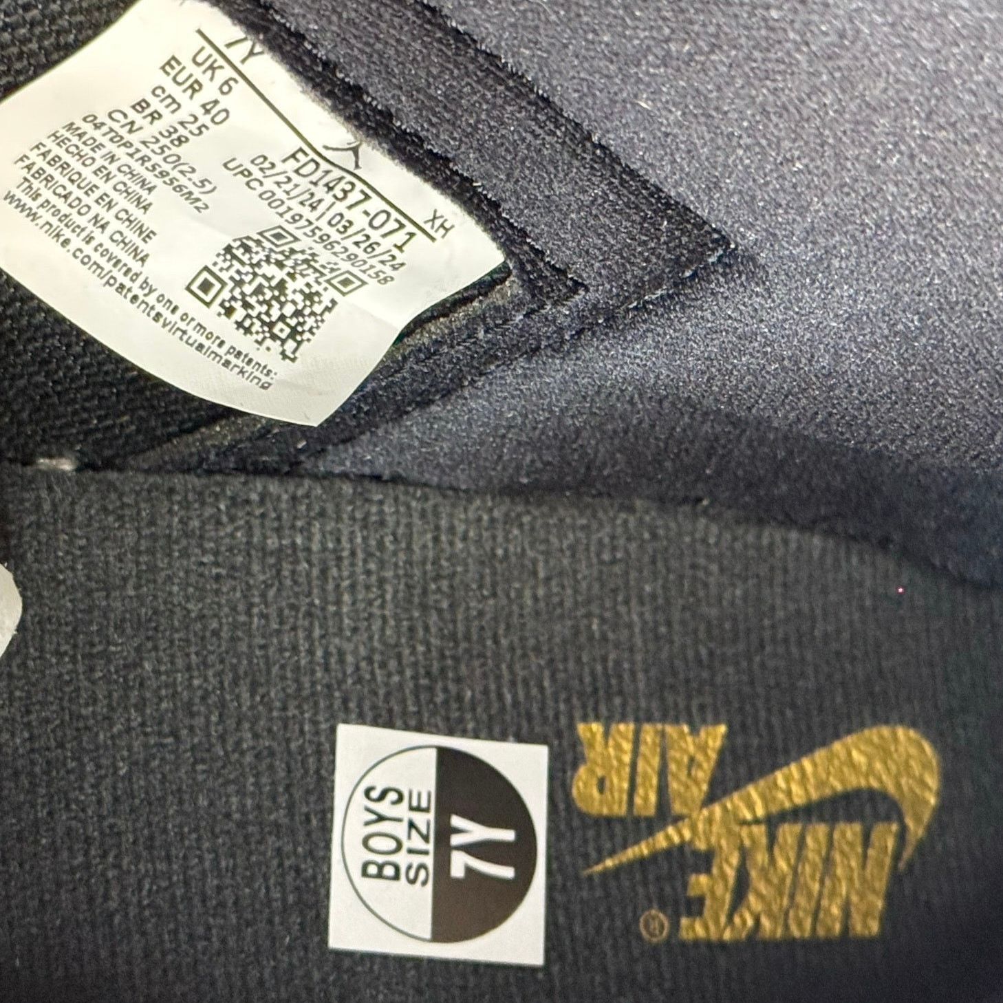 Jordan Brand •DS• Jordan 1 Retro High OG Black Metallic Gold(GS) • 7Y /8W Size US 7 / EU 40 - 7 Thumbnail