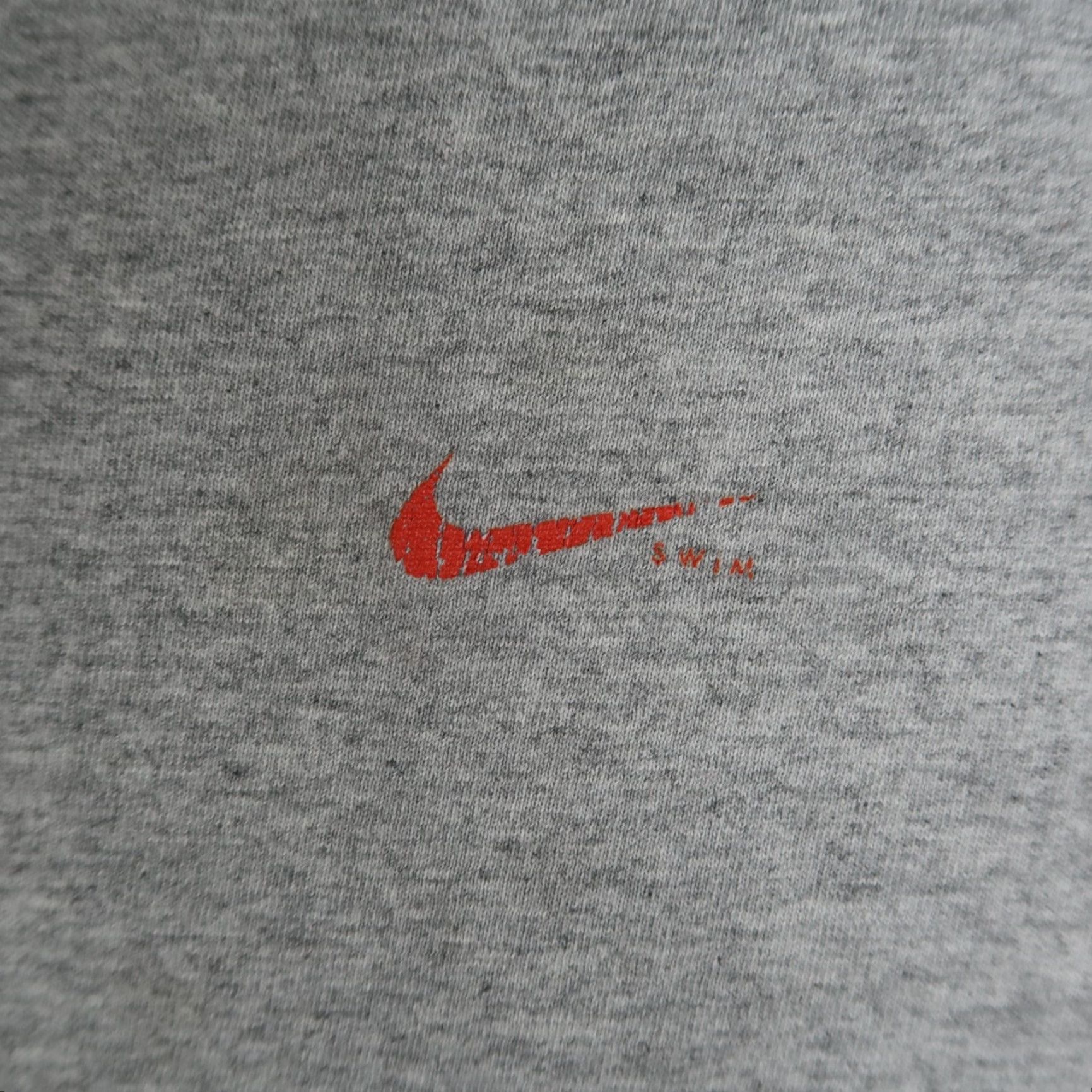 Nike VINTAGE Y2K Nike Gray Graphic T-Shirt Men's XL Sports Swimming Size US XL / EU 56 / 4 - 4 Thumbnail
