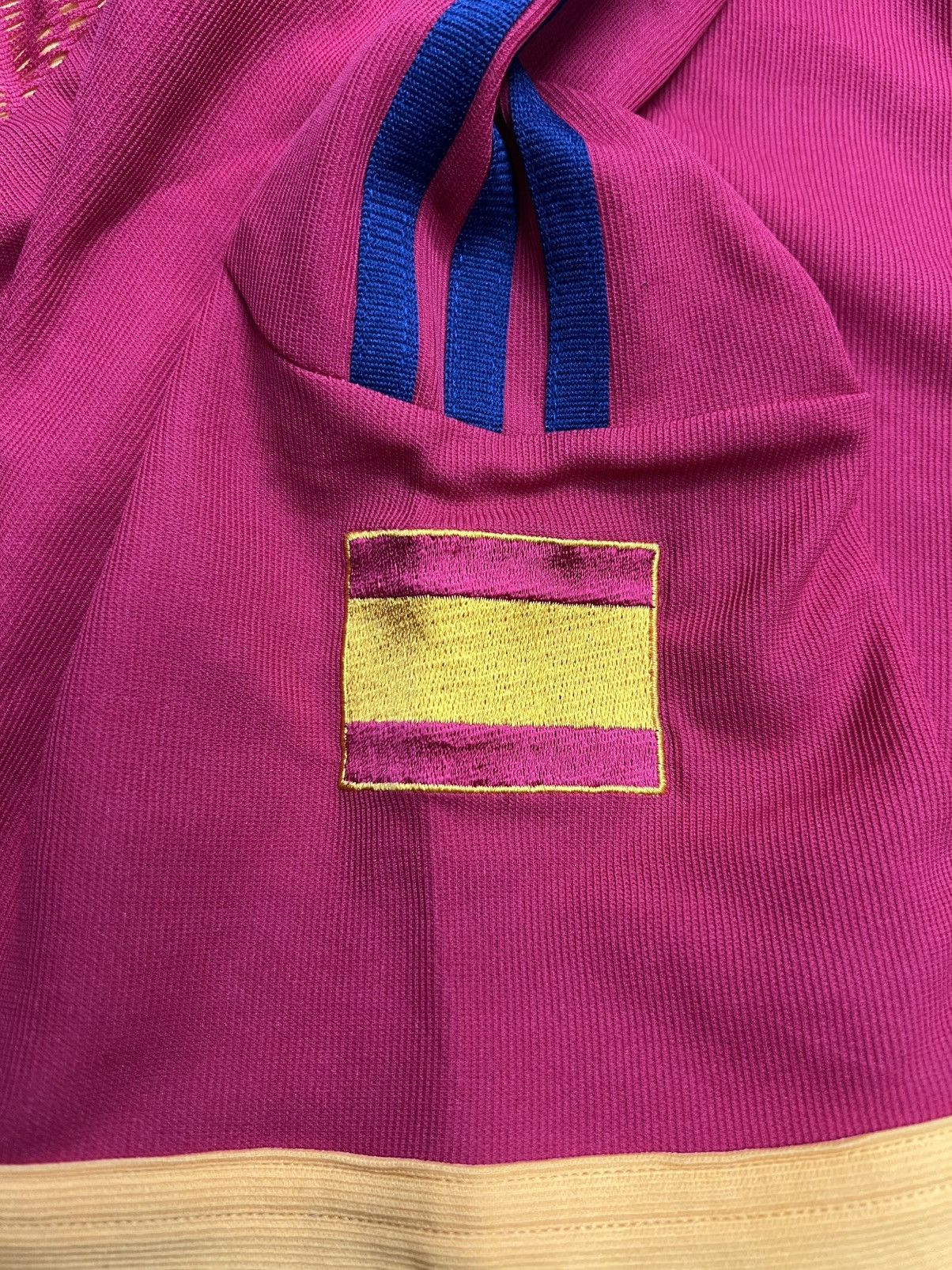 Adidas 2002-04 Adidas Spain Home Jersey Size US M / EU 48-50 / 2 - 8 Thumbnail
