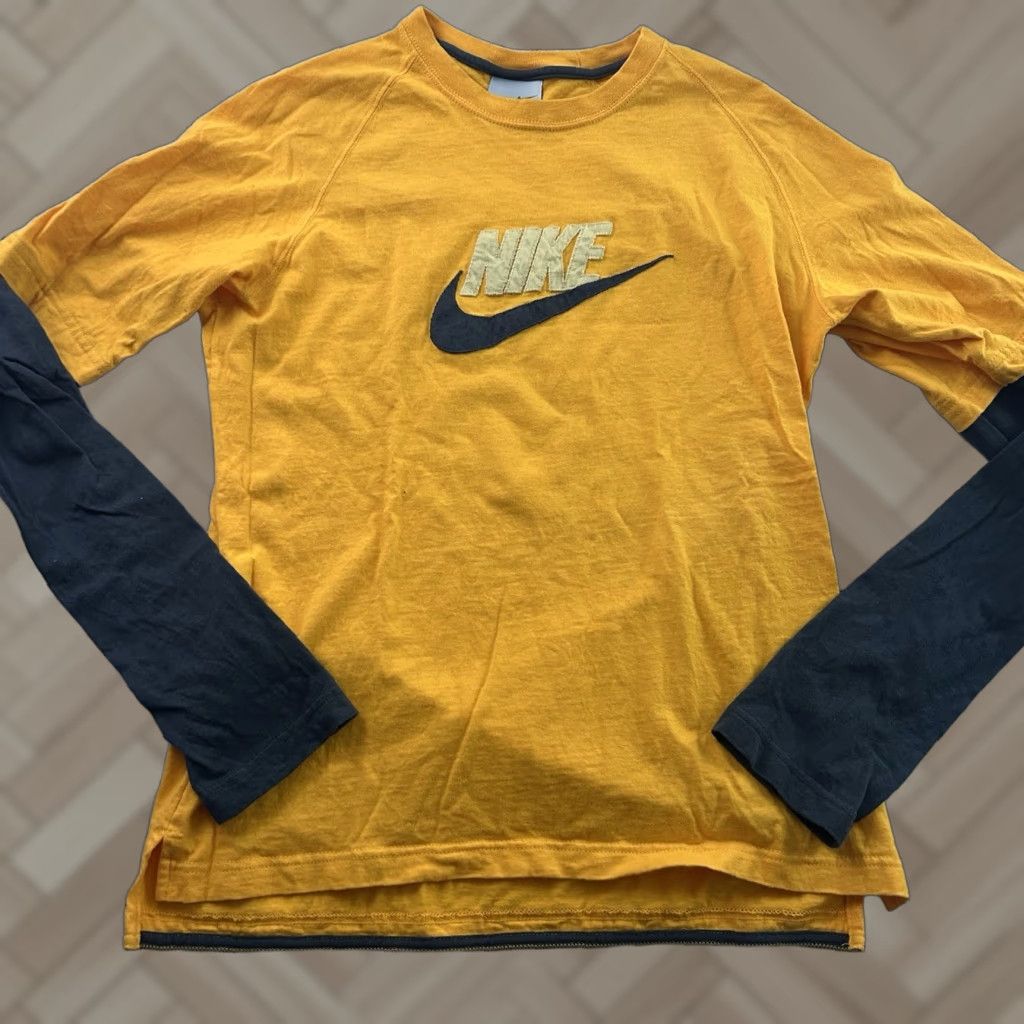 Nike VINTAGE Nike Long Sleeve T-Shirt Men's M Gray Gold Shirt Men Medium Gray Nike Long Sleeve Vintage Y2K Size US M / EU 48-50 / 2 - 1 Thumbnail