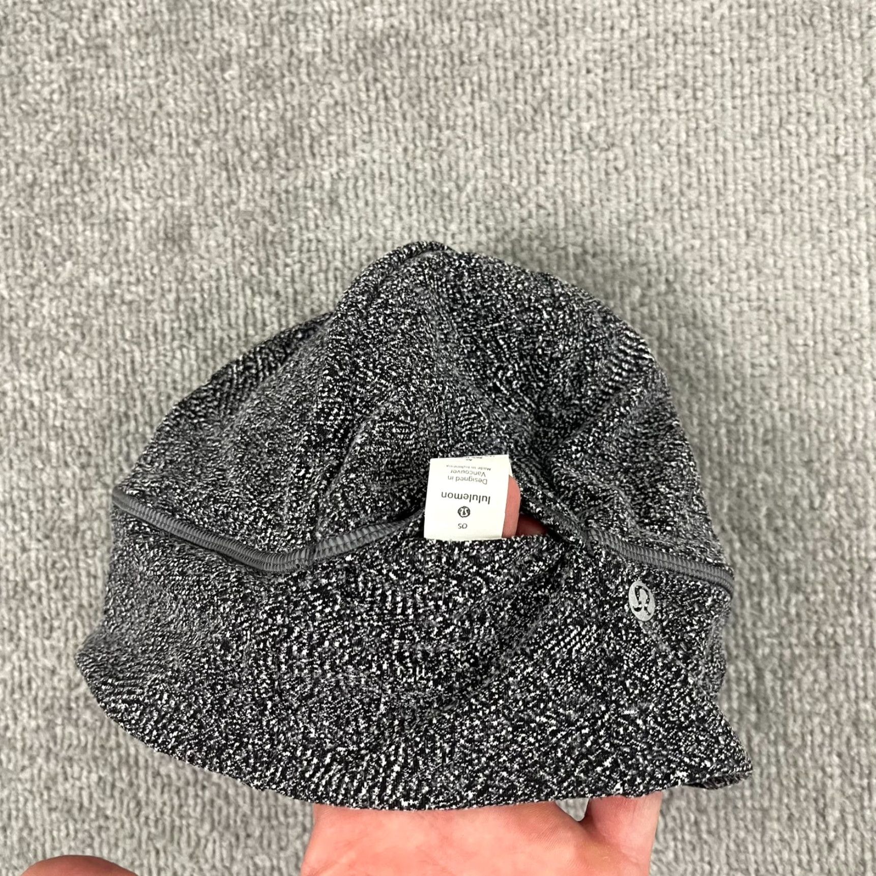 Lululemon Lululemon Beanie Womens OS Sparkle Black White Running Ponytail Hole Activewear Size ONE SIZE - 3 Thumbnail