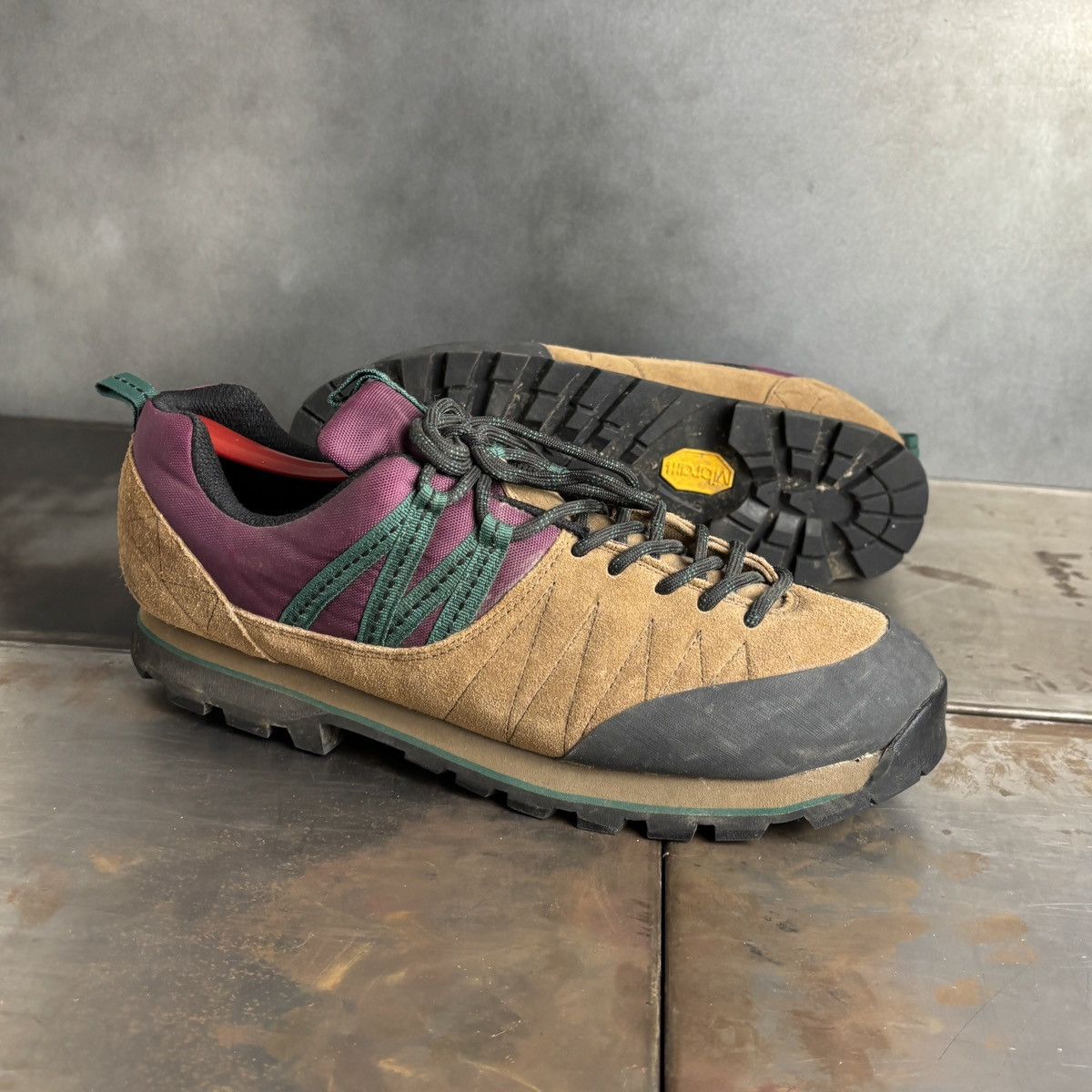 Vintage Fronteer Sneakers 1980s Vibram Hiking Boots ACG