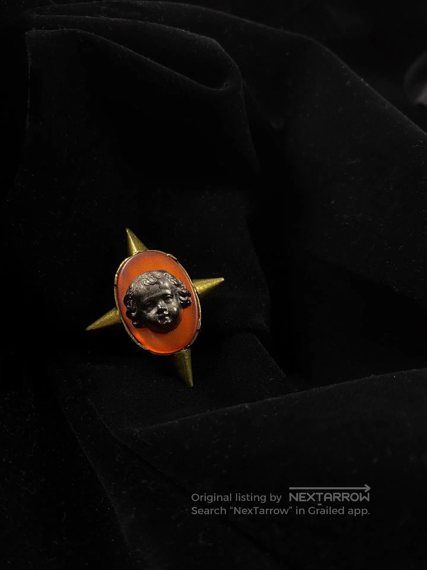Jean Paul Gaultier Jean Paul Gaultier Portrait Brooch. Size ONE SIZE - 1 Thumbnail
