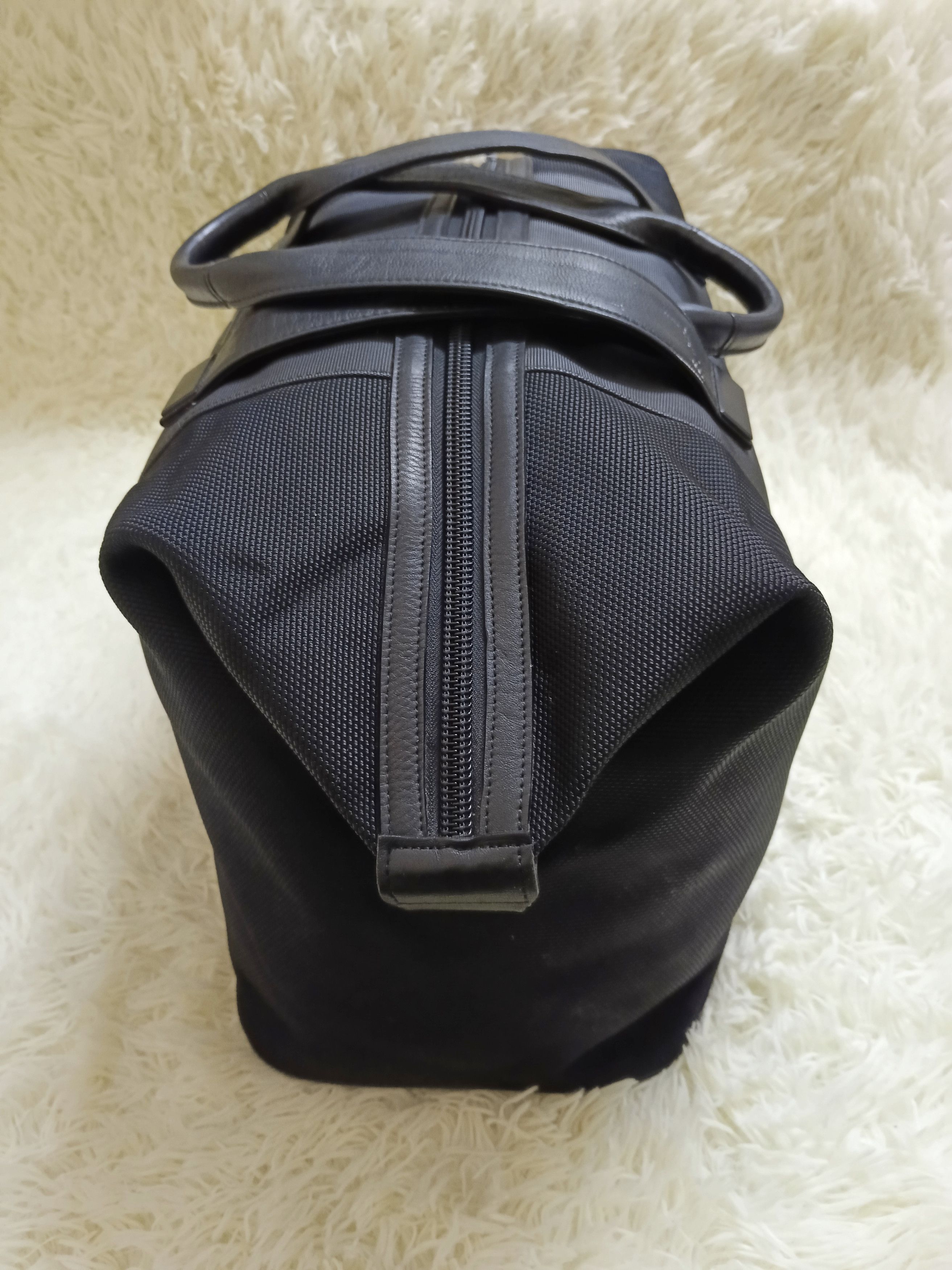 Issey Miyake ISSEY MIYAKE TRAVEL BAG Size ONE SIZE - 3 Thumbnail