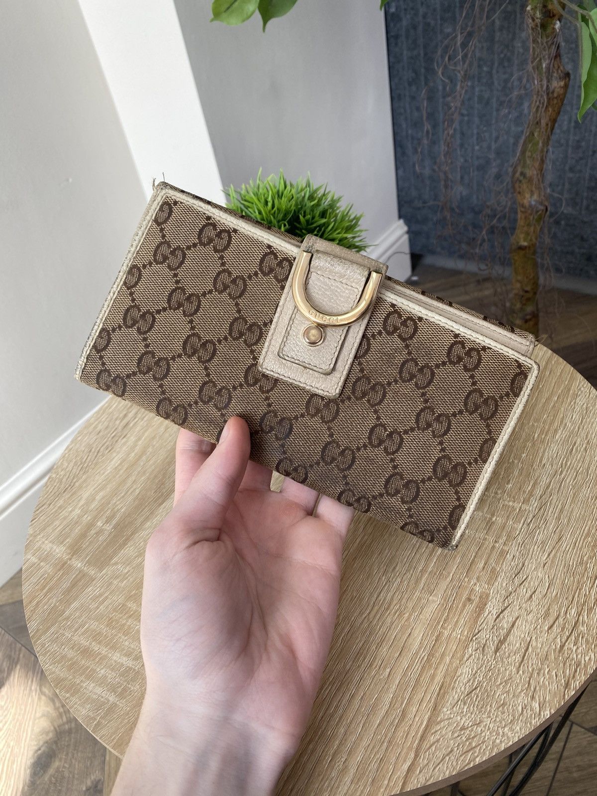 Gucci Vintage Gucci Logo Monogram Wallet Size ONE SIZE - 1 Thumbnail