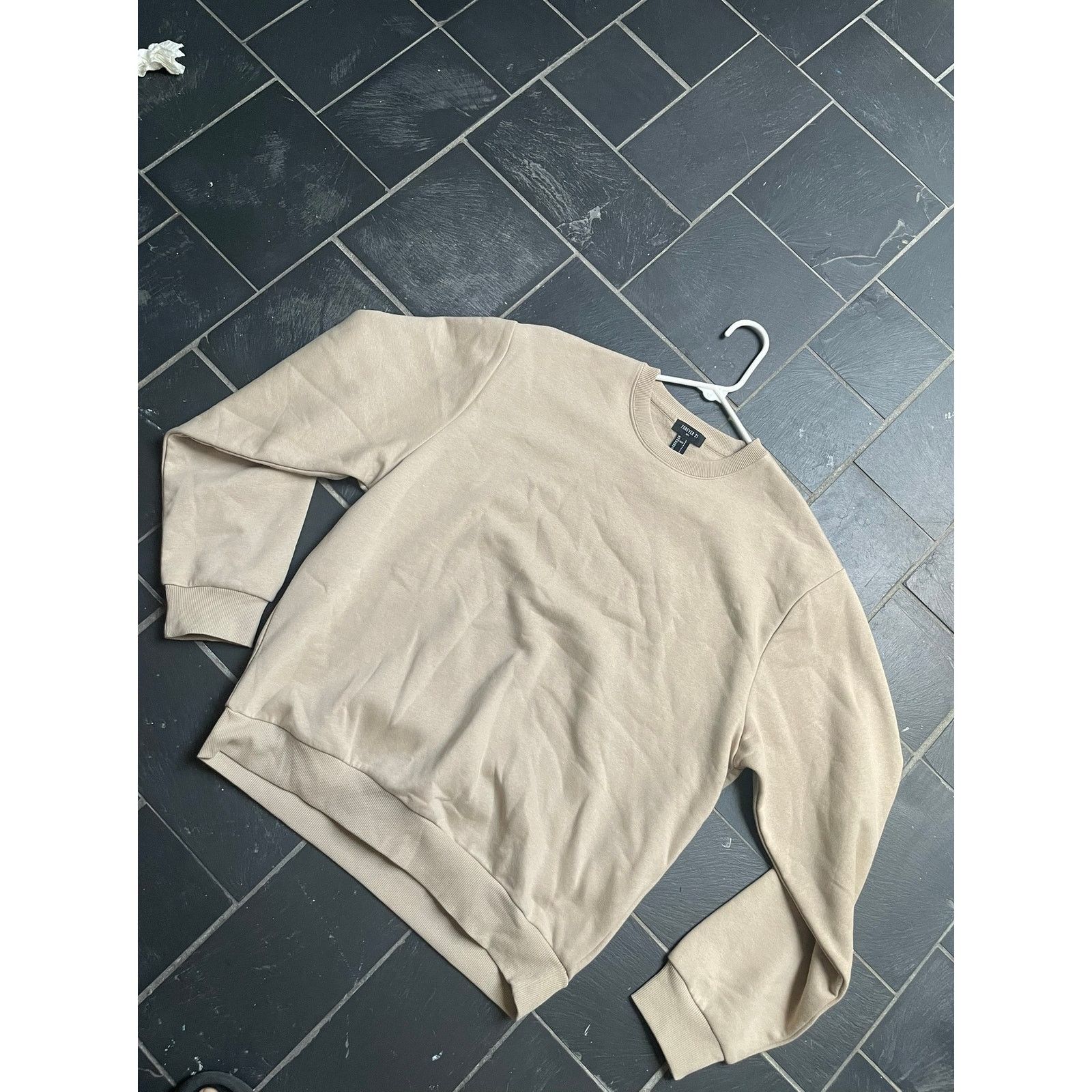 Forever 21 Beige Tan Crewneck Sweater Size Medium Size US M / EU 48-50 / 2 - 2 Thumbnail