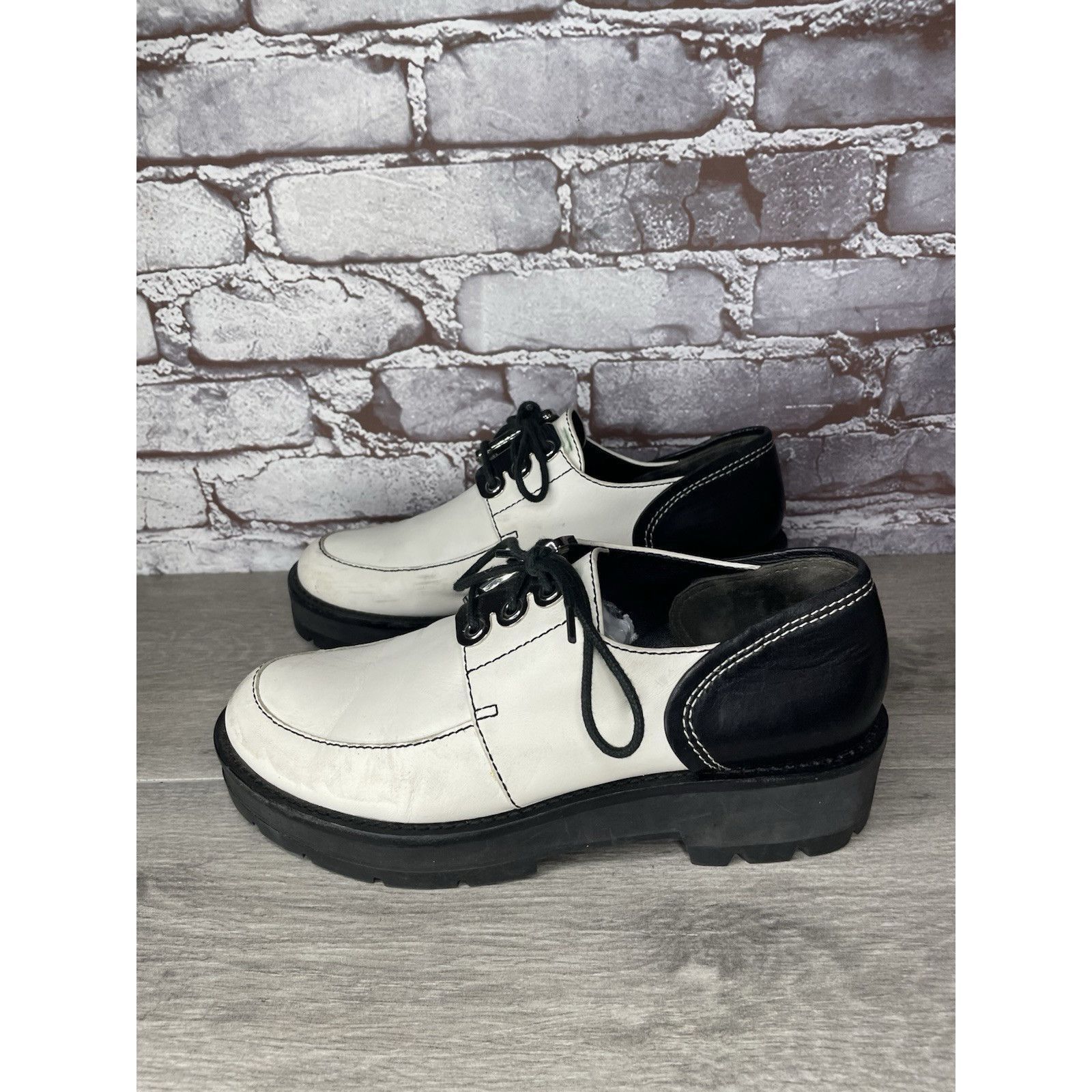 3.1 Phillip Lim 3.1 Phillip Lim White Leather Black Oxfords Lace Up Shoes Wo Size US 10.5 / IT 40.5 - 1 Thumbnail