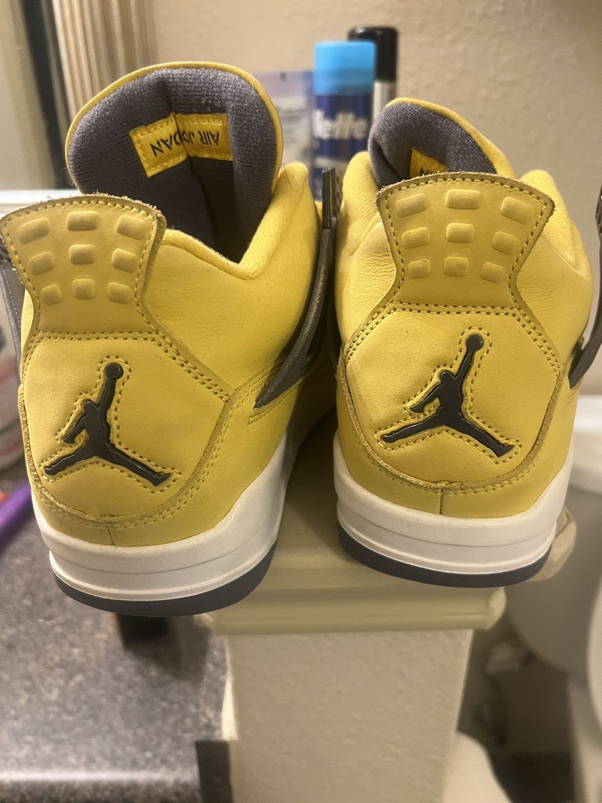 Jordan Brand Lightning 4 Jordans Size US 10 / EU 43 - 7 Thumbnail