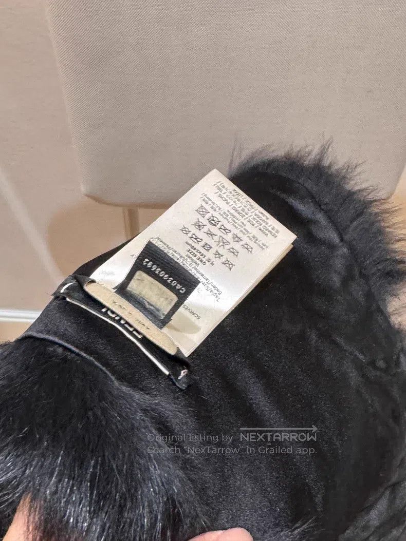 Fendi Fendi size 16x140cm Black Patchwork Fox Fur Shawl Size ONE SIZE - 2 Thumbnail