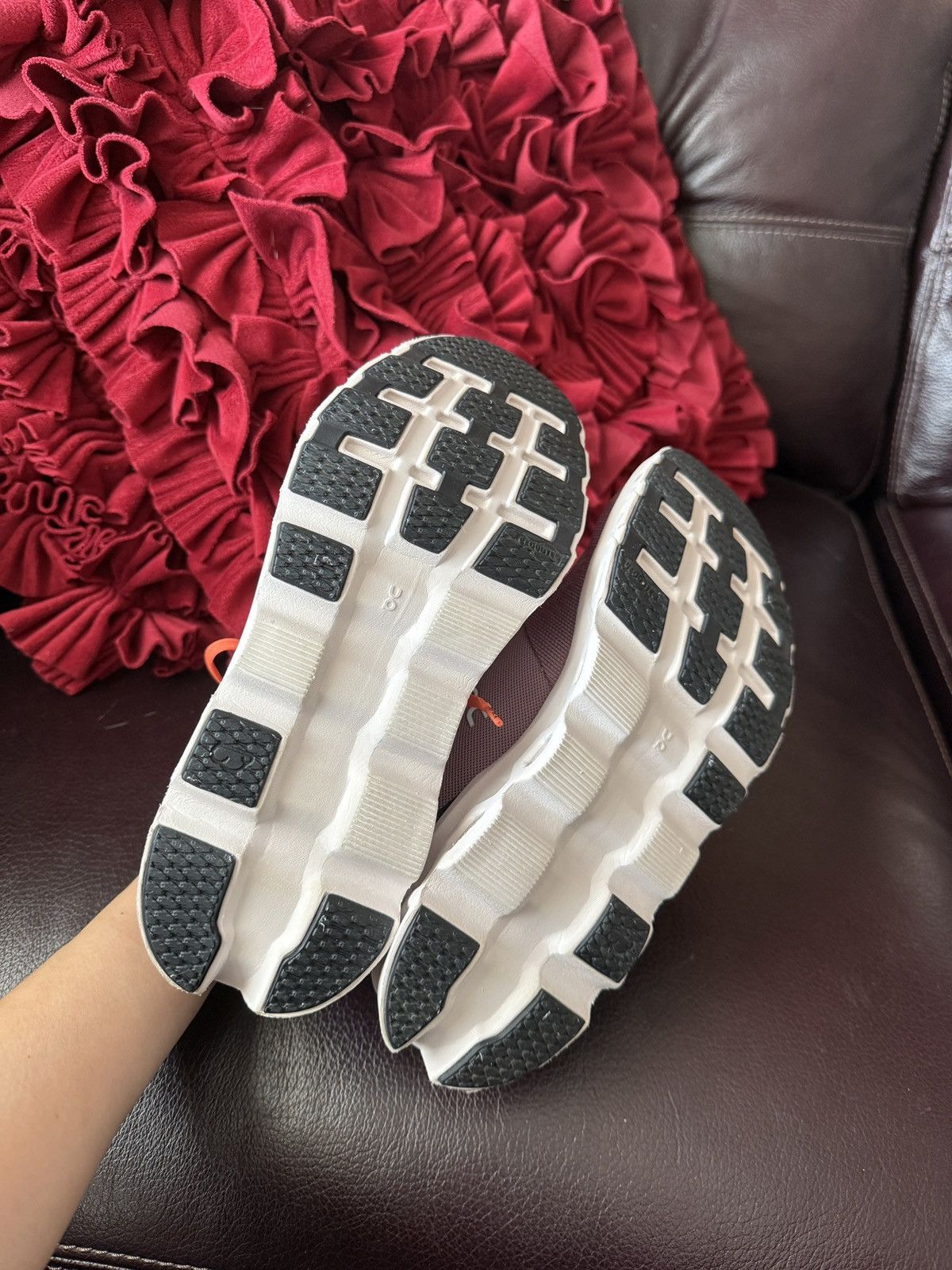 On On Women’s Cloudstratus 3 NWOT size 8 color in Quartz | Lily Size US 8 / IT 38 - 8 Thumbnail