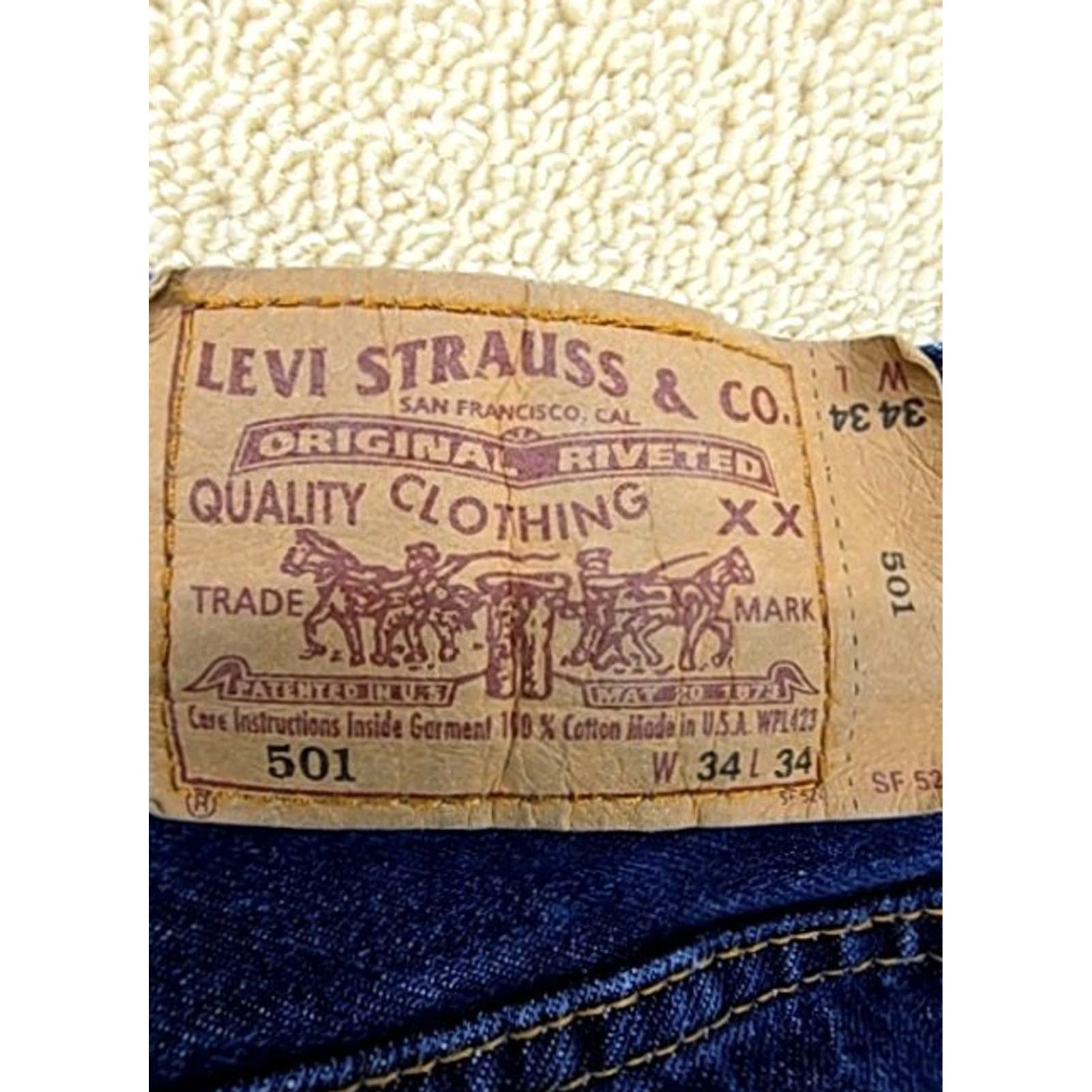 Levi's Levi's 501 Indigo Straight Denim Jeans Jeans 501 WW NWOT Men 34x34 Indigo Regular 5-Pocket Button Rise Mid Denim USA 100% Cotton Levi's 501 Size US 39 - 3 Thumbnail