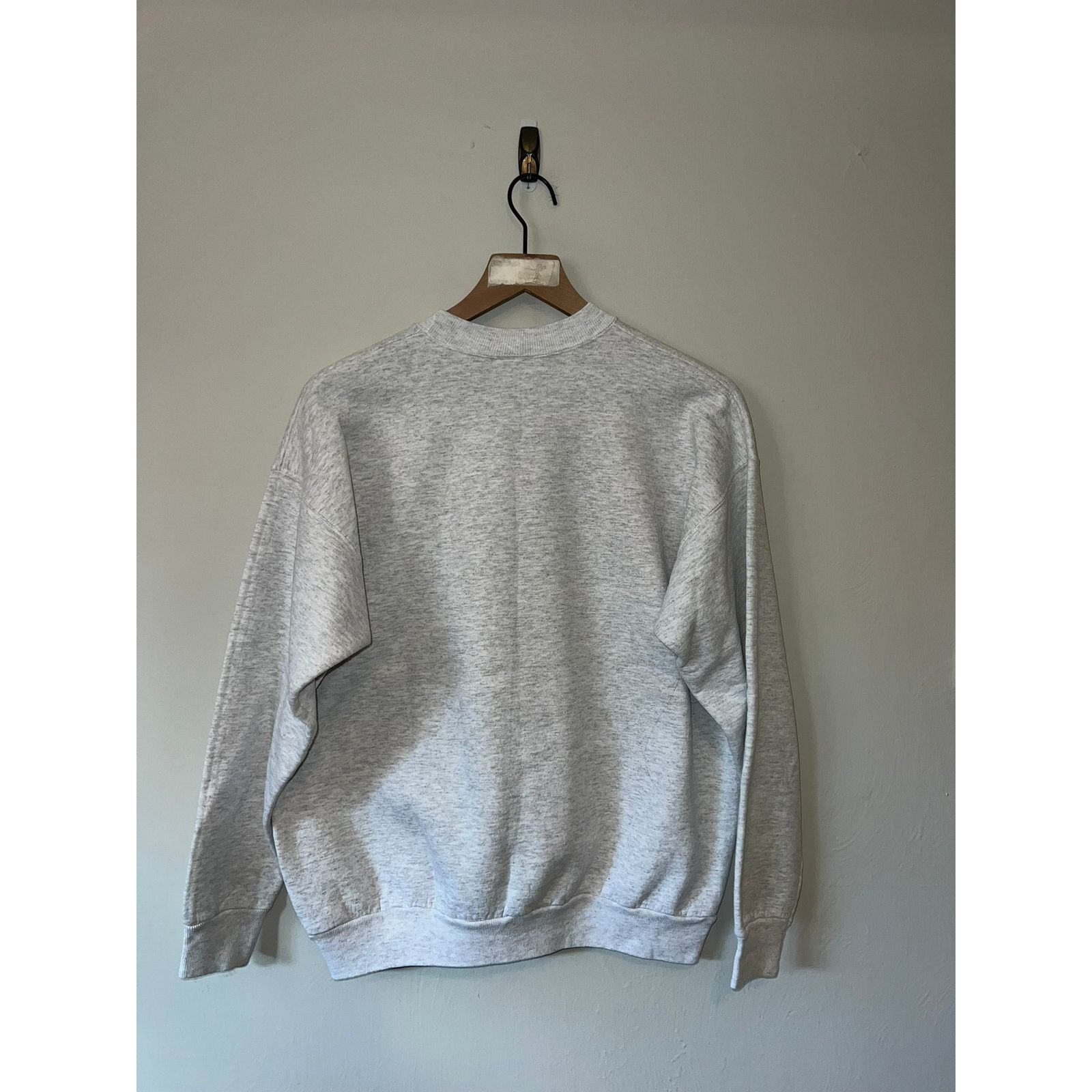 Hanes 90s Celebrating Christmas Animal Nature Sweatshirt VTG 1990s Size US L / EU 52-54 / 3 - 7 Thumbnail