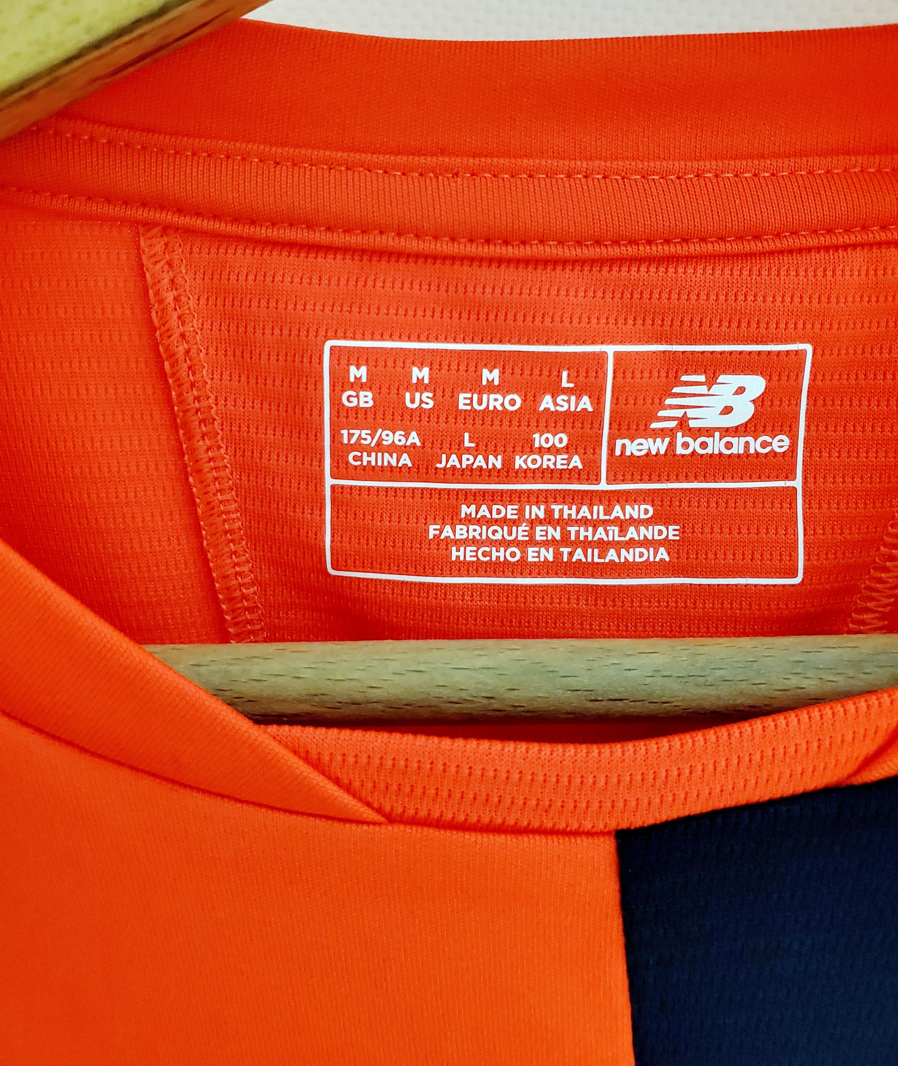 New Balance LIVERPOOL 2016/2017 FOOTBALL JERSE NEW BALANCE M Size US M / EU 48-50 / 2 - 3 Thumbnail