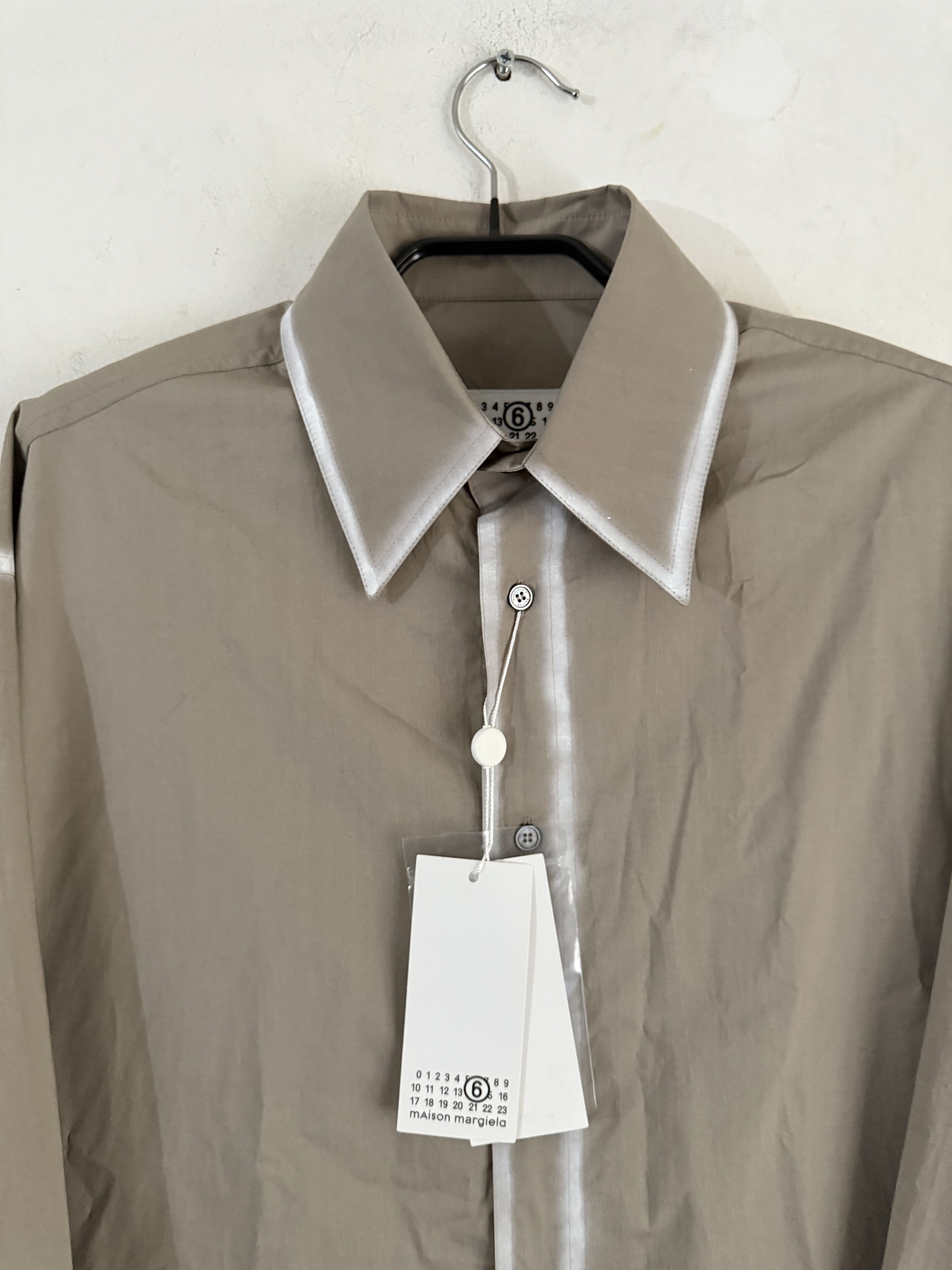 Maison Margiela BNWT Margiela contrasting-trim poplin shirt Size US M / EU 48-50 / 2 - 2 Thumbnail