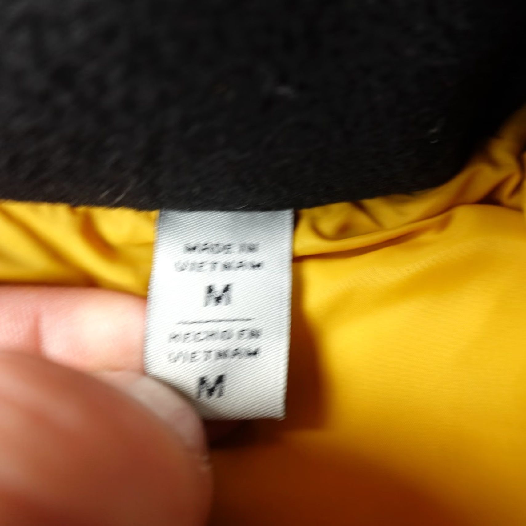 Levi's Levi's Jacket Mens M Yellow Black Quilted Puffer Coat Full Zip Insulated Work Outer Shell Polyester Lining Polyester Winter Spring Casual Size US M / EU 48-50 / 2 - 7 Thumbnail