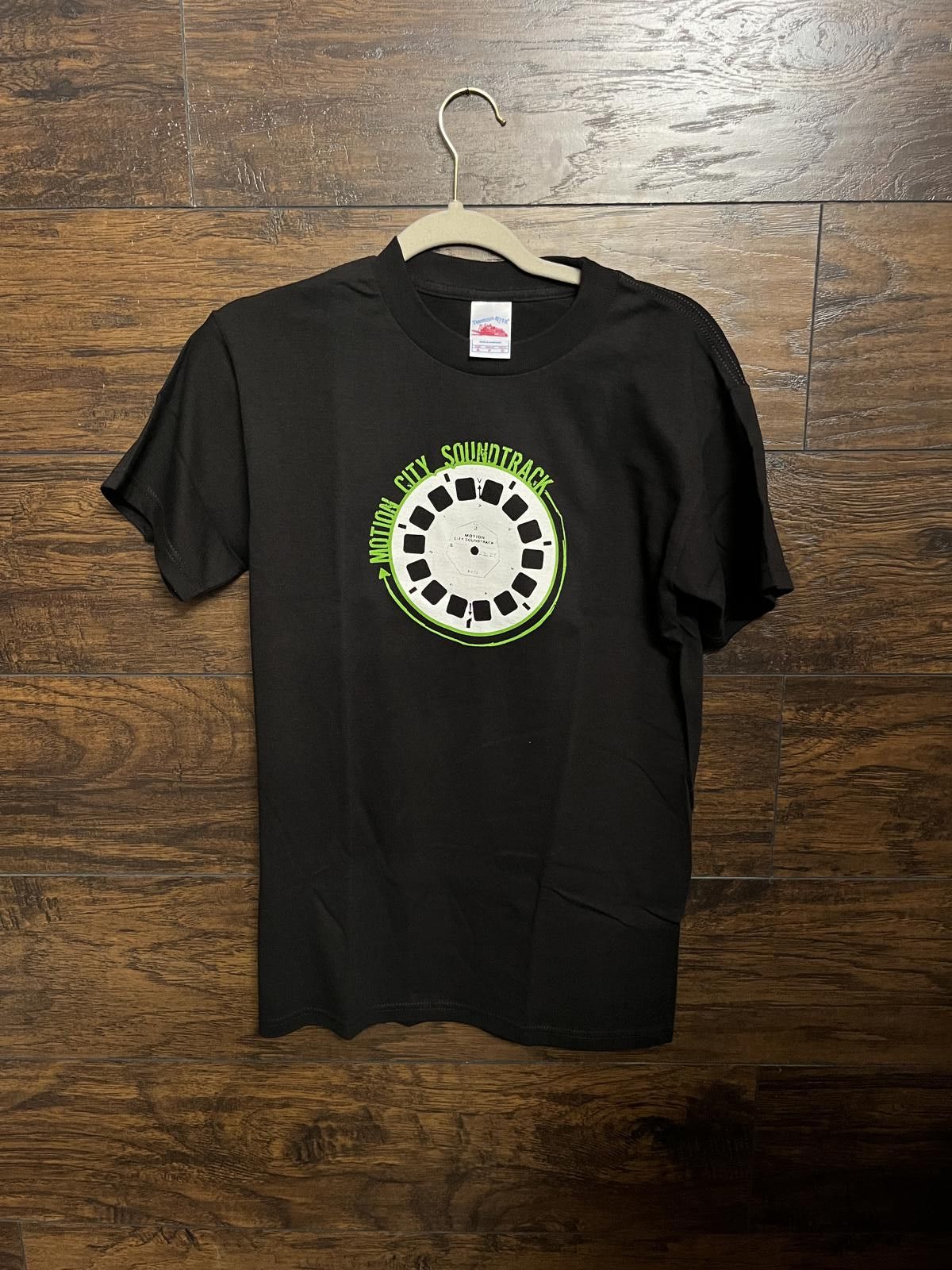 Designer Band Motion City Soundtrack T-shirt - Vintage Viewer Size US S / EU 44-46 / 1 - 1 Thumbnail