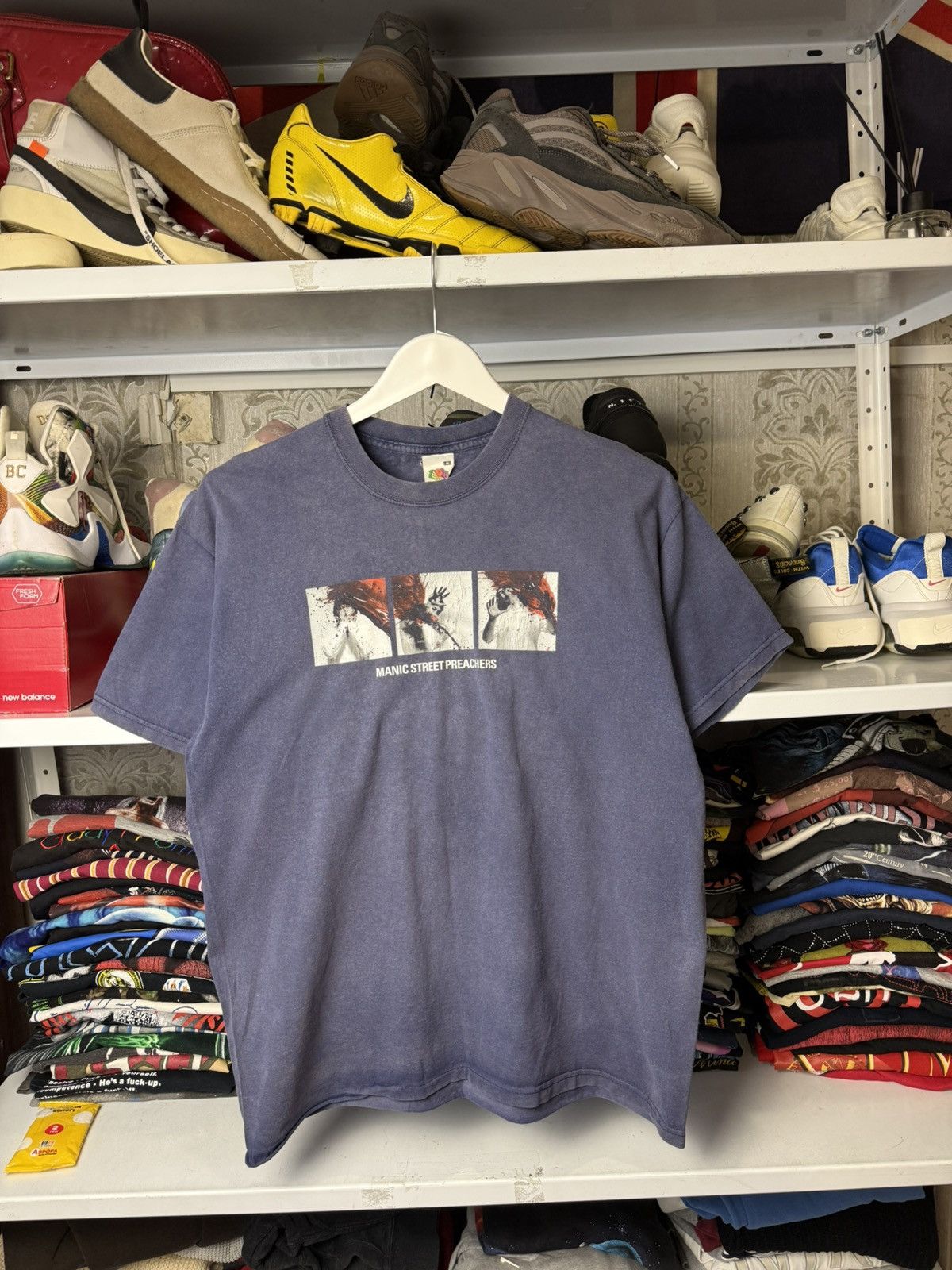 Vintage Vintage Manic Street Preachers Distressed T-Shirt Size US M / EU 48-50 / 2 - 20 Thumbnail
