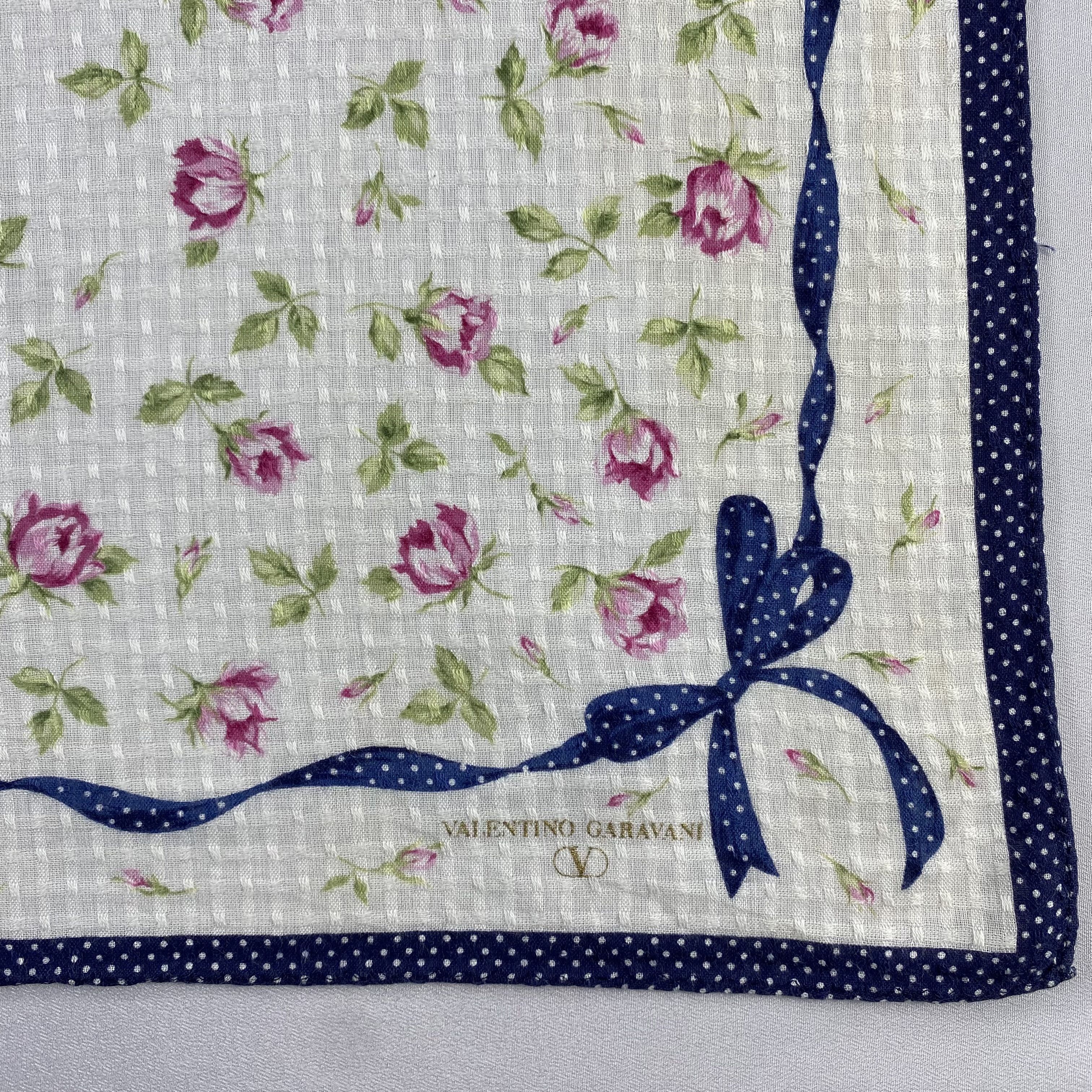 Valentino × Vintage Valentino Garavani Handkerchief / Neckerchief-P865 Size ONE SIZE - 3 Thumbnail