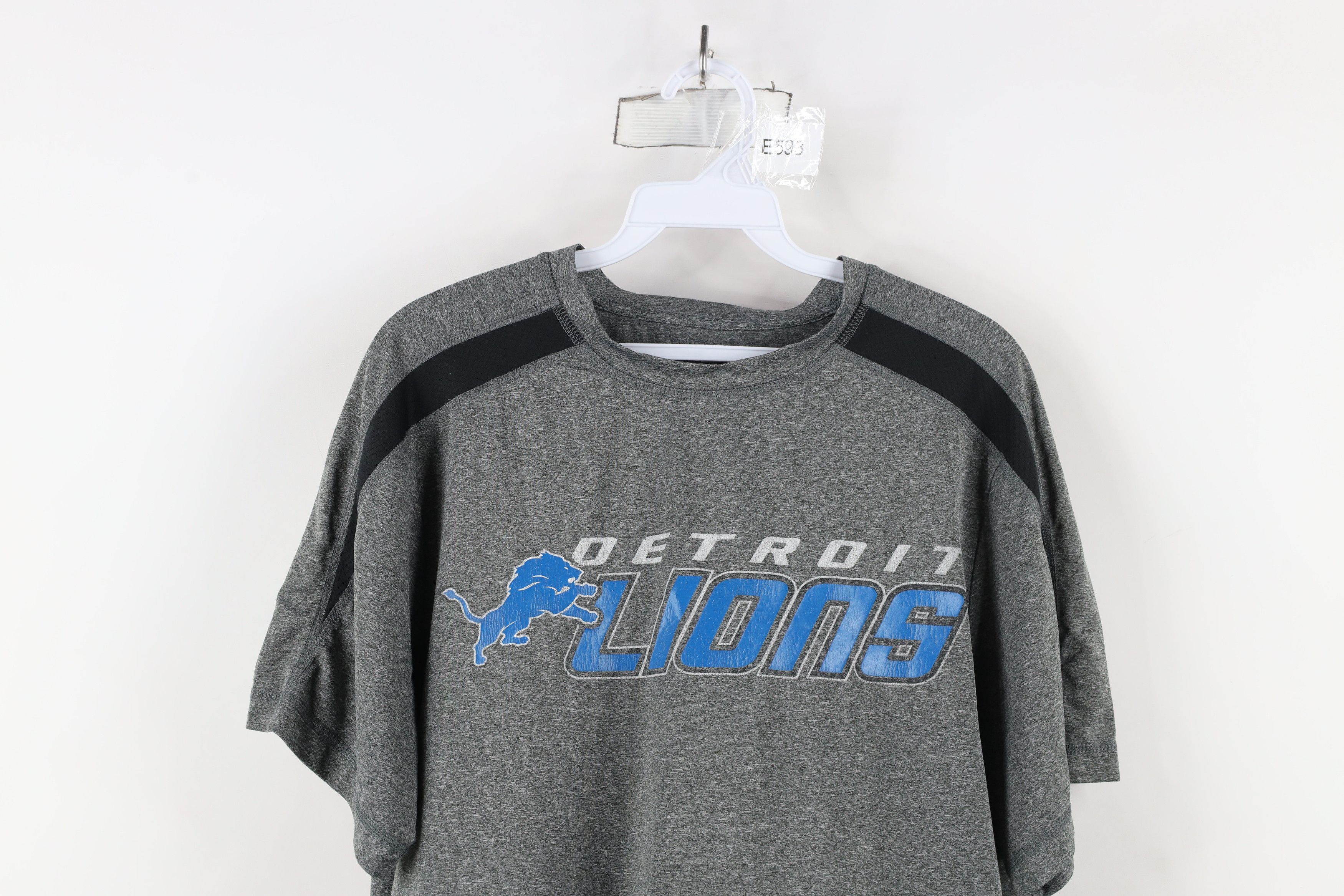 Vintage Vintage Spell Out Detroit Lions Football Tech T-Shirt Size US M / EU 48-50 / 2 - 2 Thumbnail