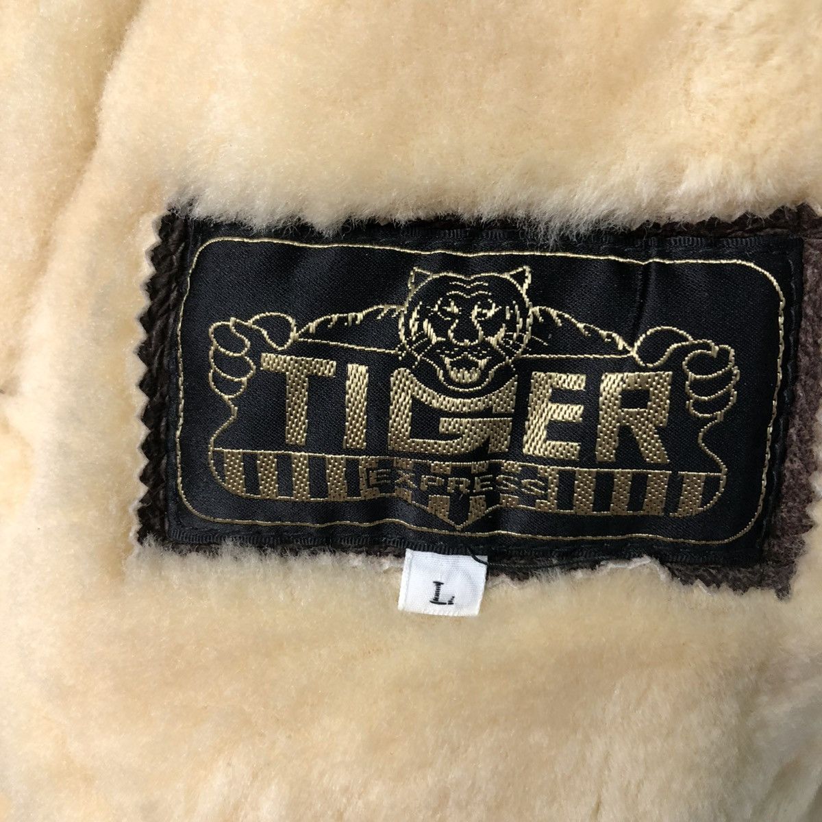 Vintage 🔥VINTAGE B 3 SHEARLING LEATHER JACKET TIGER ISSEY MIYAKE Size US L / EU 52-54 / 3 - 23 Thumbnail