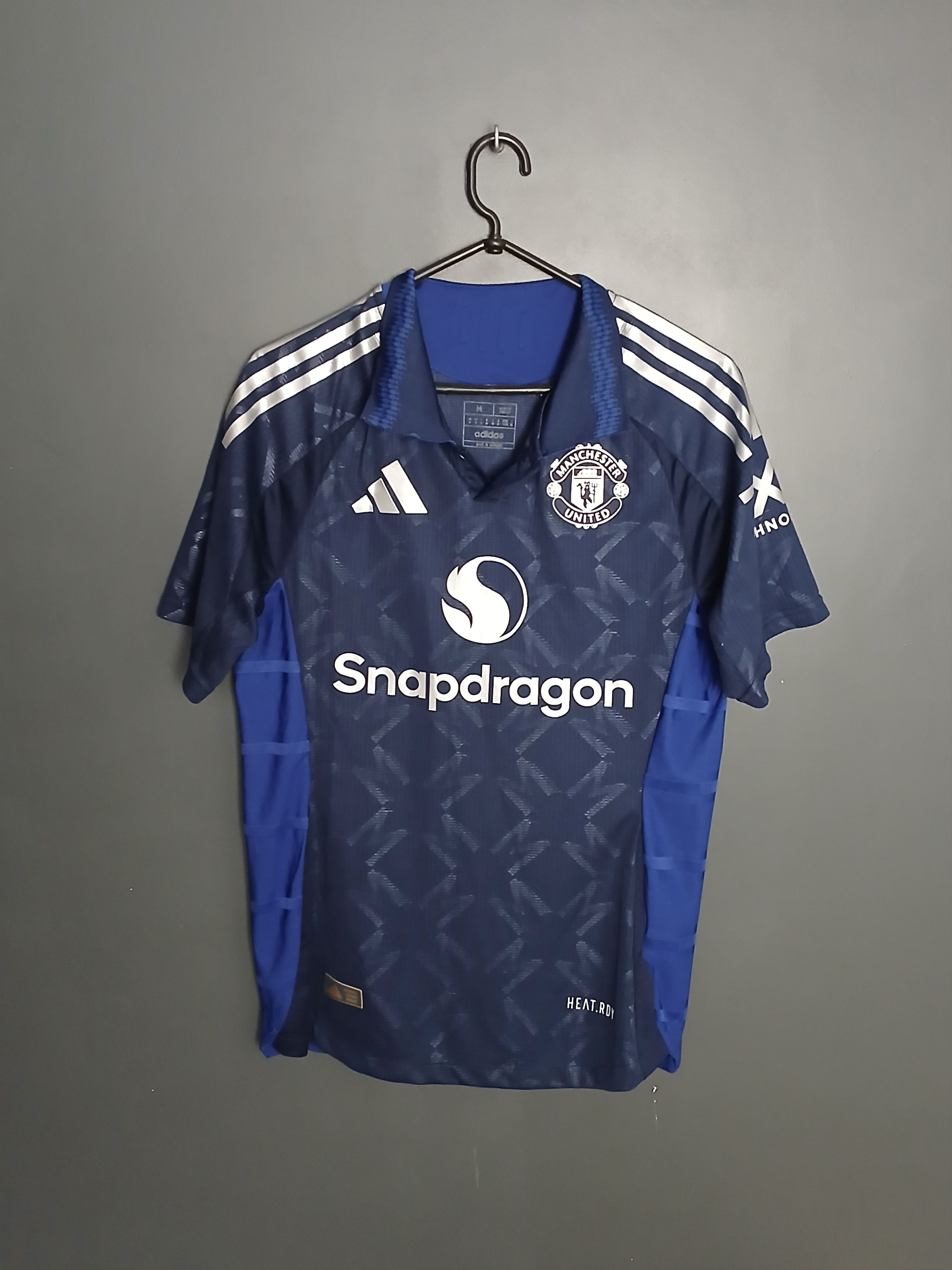 Other Manchester United 24/25 Away Football Jersey T-Shirt Size US M / EU 48-50 / 2 - 1 Thumbnail
