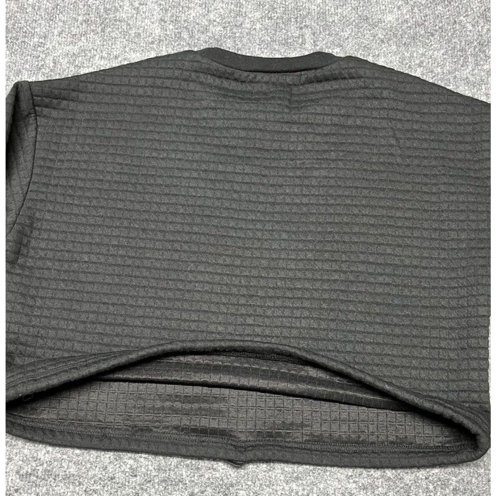 Vintage Rue21 Cropped Sweatshirt Womens S Black Long Sleeve Quilted New Size S / US 4 / IT 40 - 2 Thumbnail