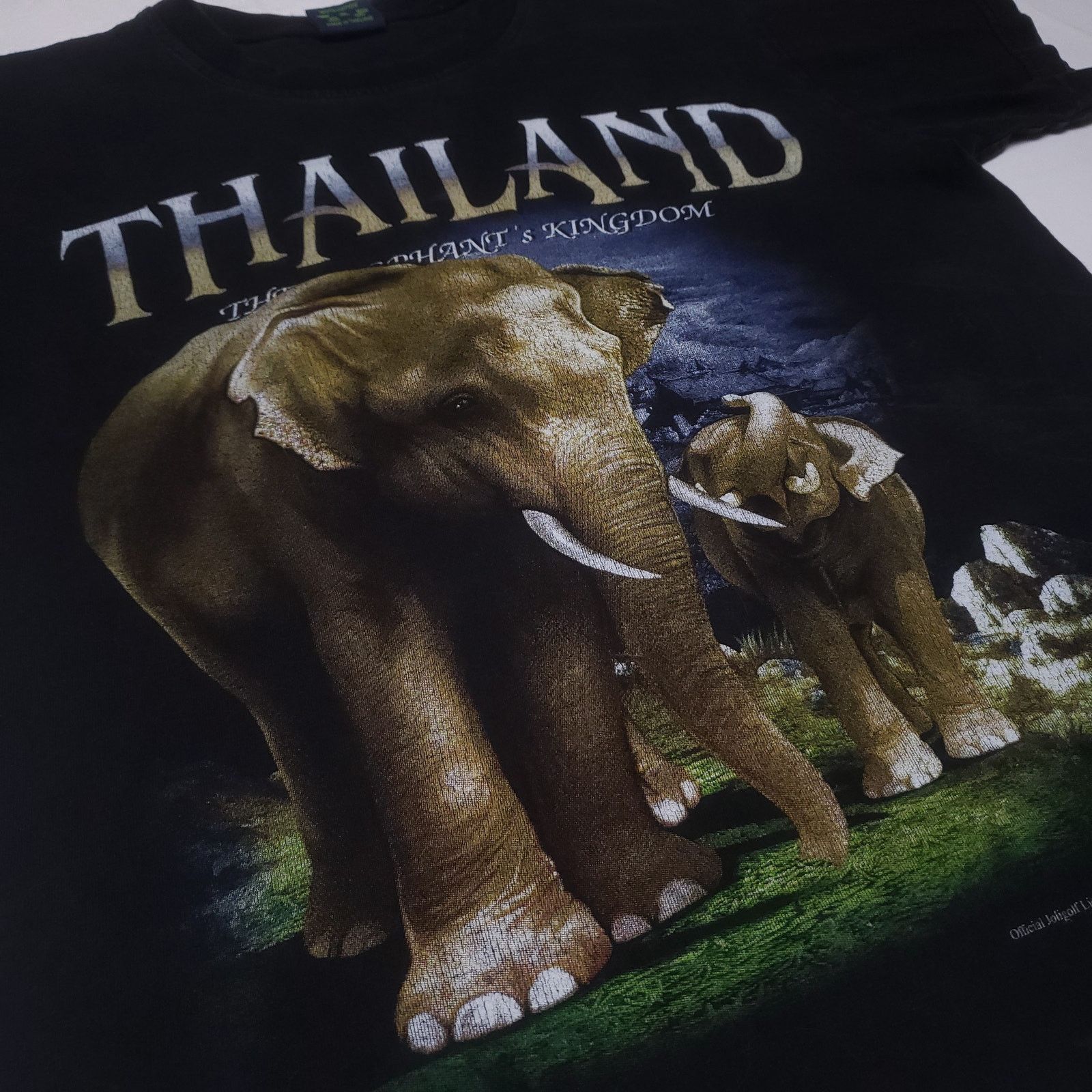 Vintage Vintage Thailand The Elephant’s Kingdom T Shirt Size M Size US M / EU 48-50 / 2 - 3 Thumbnail