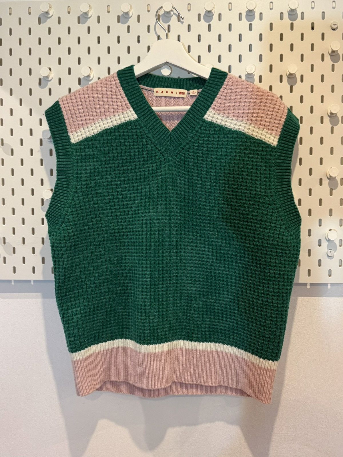 Marni × Uniqlo Marni x Uniqlo Popcorn Knit Vest Size XL / US 12-14 / IT 48-50 - 1 Thumbnail
