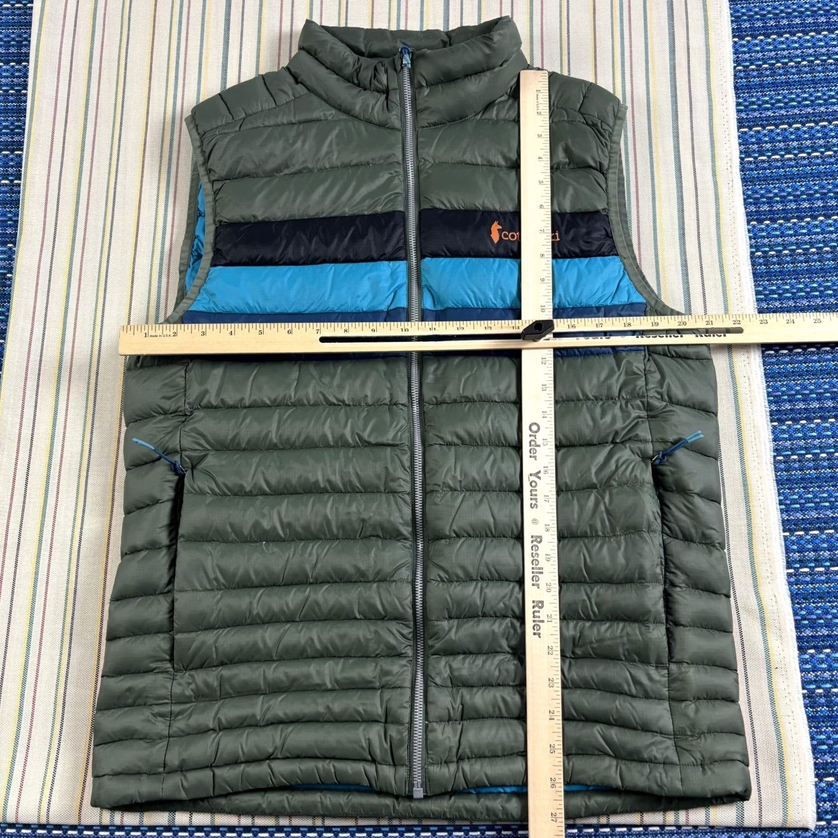 Cotopaxi Vest Mens Large Green Down Puffer Zip Gear For Good Outdoor Hiking Euc, Men's — image 5 of 6