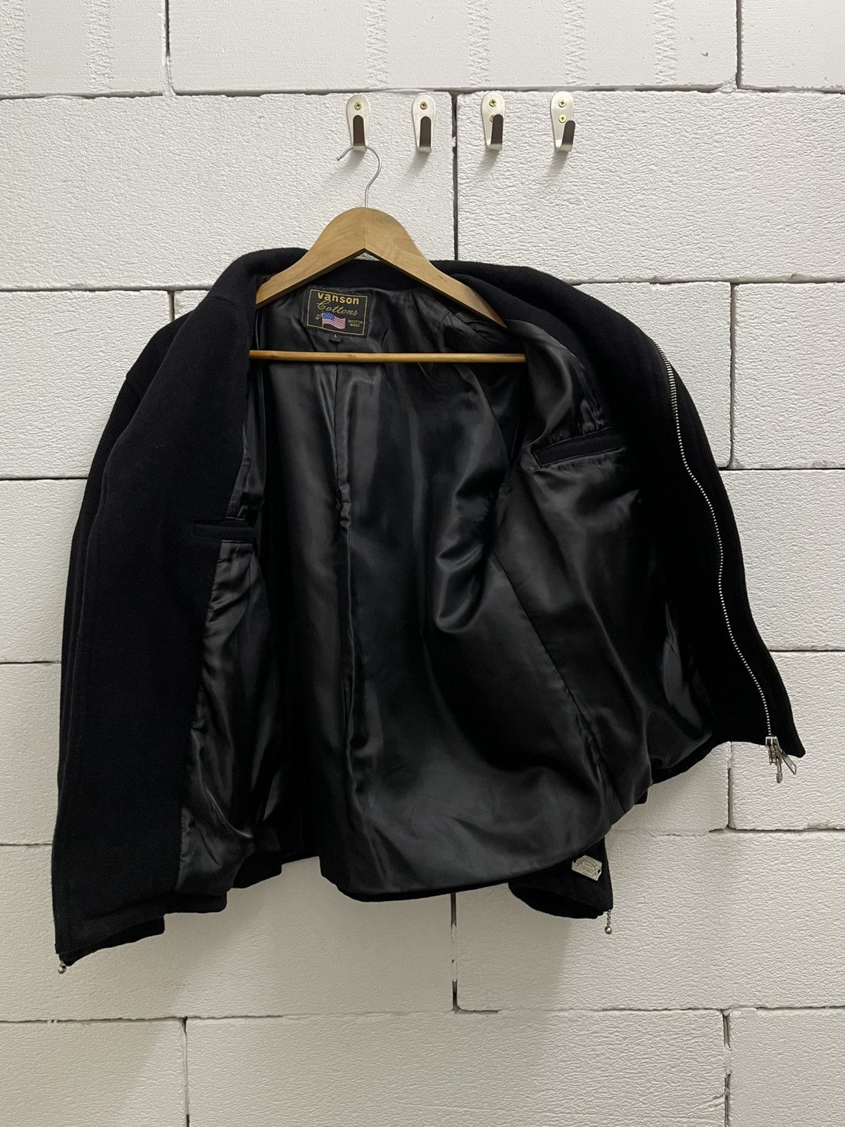 Vanson Leathers Vanson Leathers Motorcycle Jackets Size US L / EU 52-54 / 3 - 15 Thumbnail