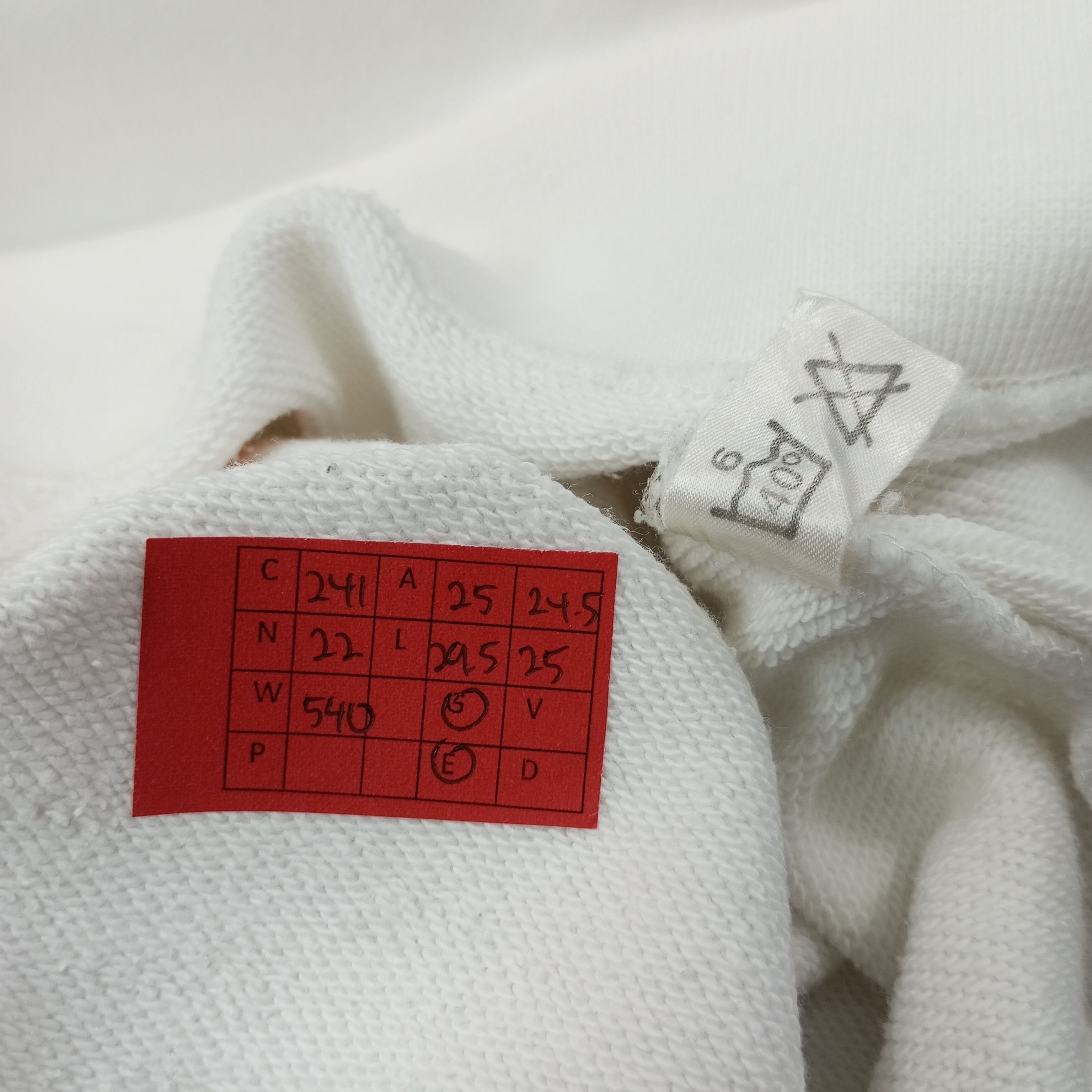 Burberry Burberrys Fashion Embroidery Logo Collar Sweatshirt c241n22 Size US XL / EU 56 / 4 - 9 Thumbnail