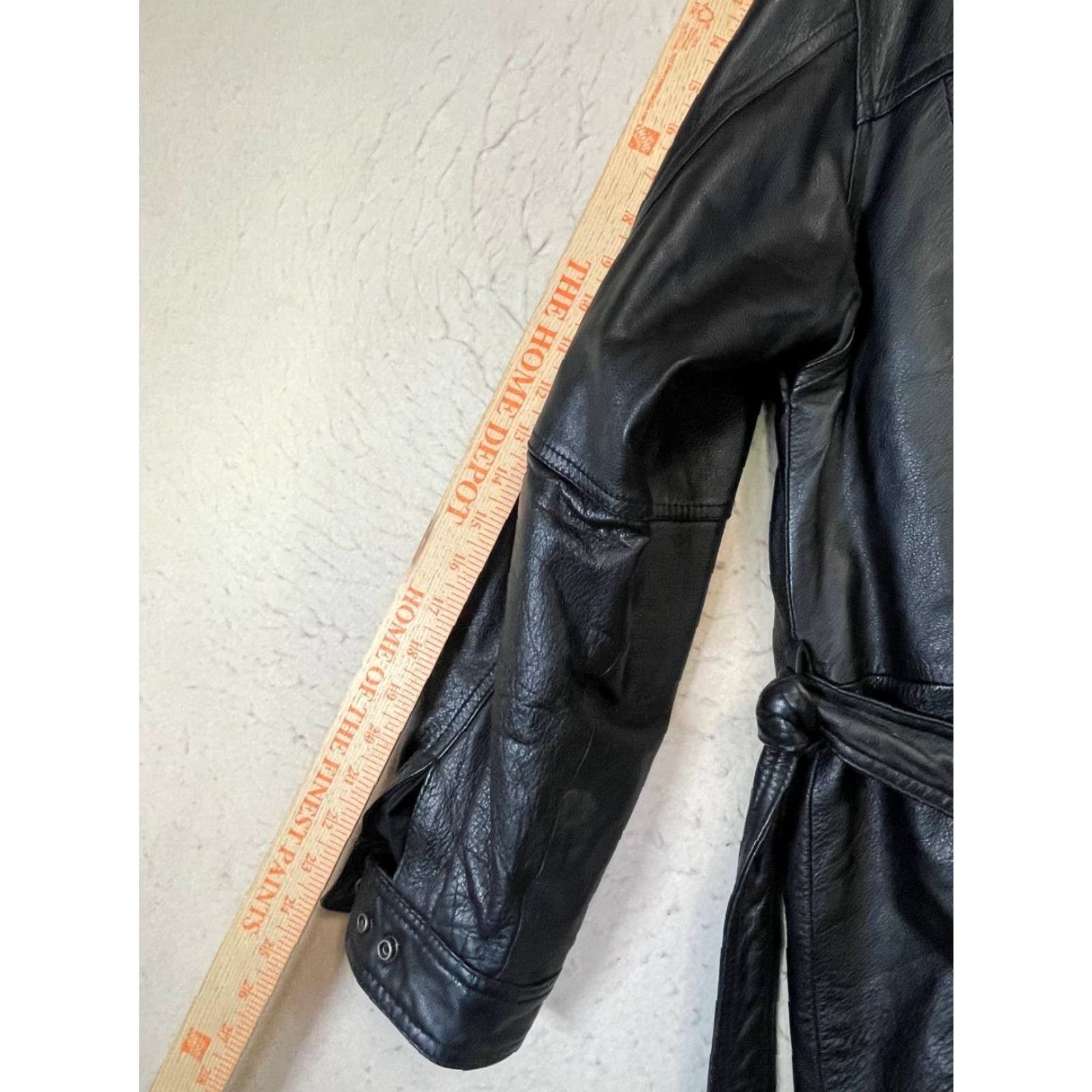 Vintage VINTAGE Wilsons Black Leather Insulated Lined Belted Heavy Jacket Parka Men Size L Size US L / EU 52-54 / 3 - 4 Thumbnail