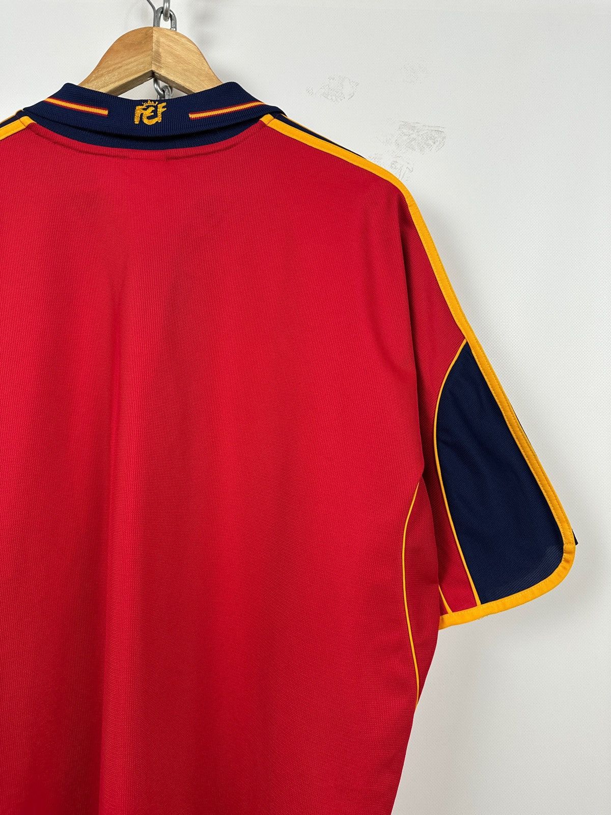 Adidas 1999/2002 Adidas Spain National Team Vintage Soccer Jersey Size US XL / EU 56 / 4 - 16 Thumbnail