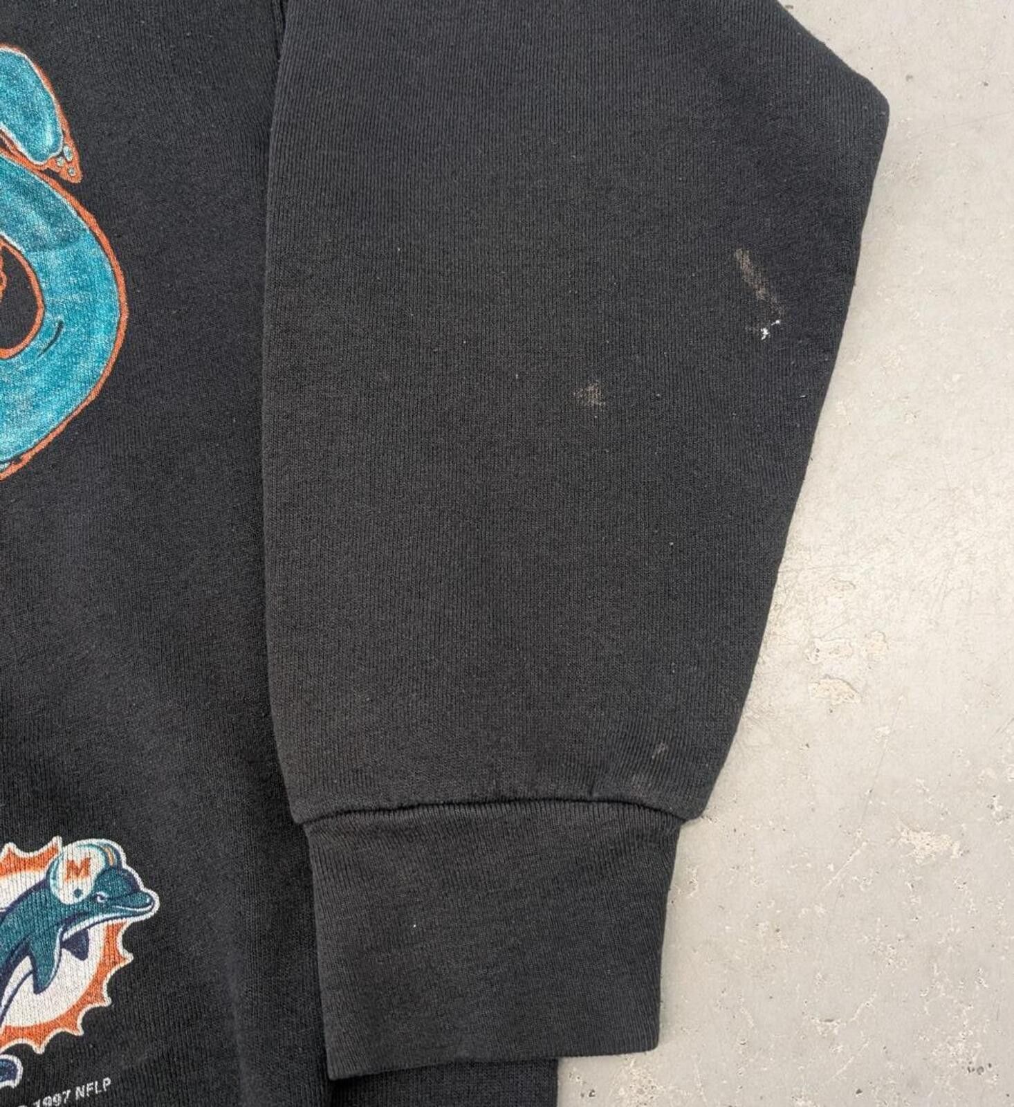 Fruit Of The Loom Vintage 90s NFL Miami Dolphins Taz Made in USA Sweater Size US XL / EU 56 / 4 - 8 Thumbnail