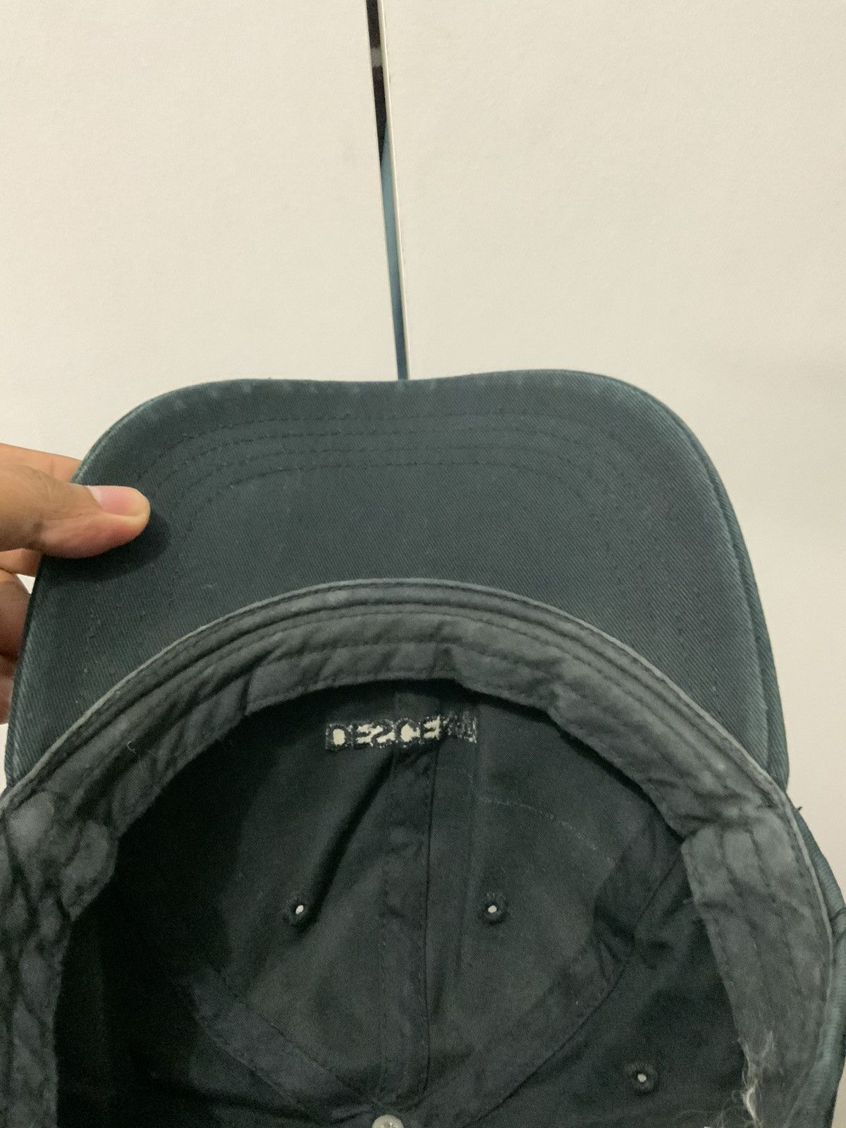 Descente Descente Black Streetwear Hat Size ONE SIZE - 9 Thumbnail